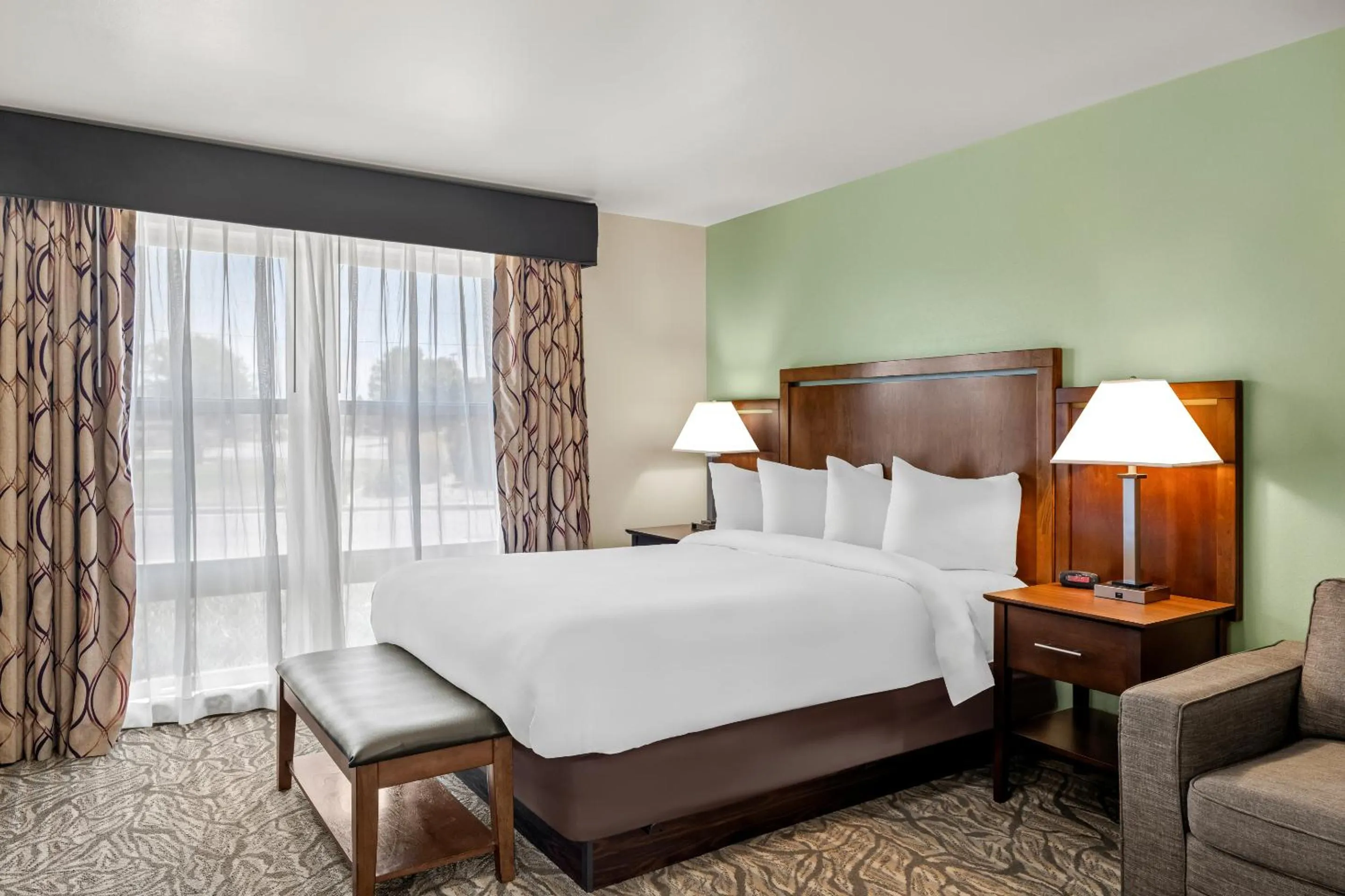 Bed in Ledgestone Suites Hotel Vernal