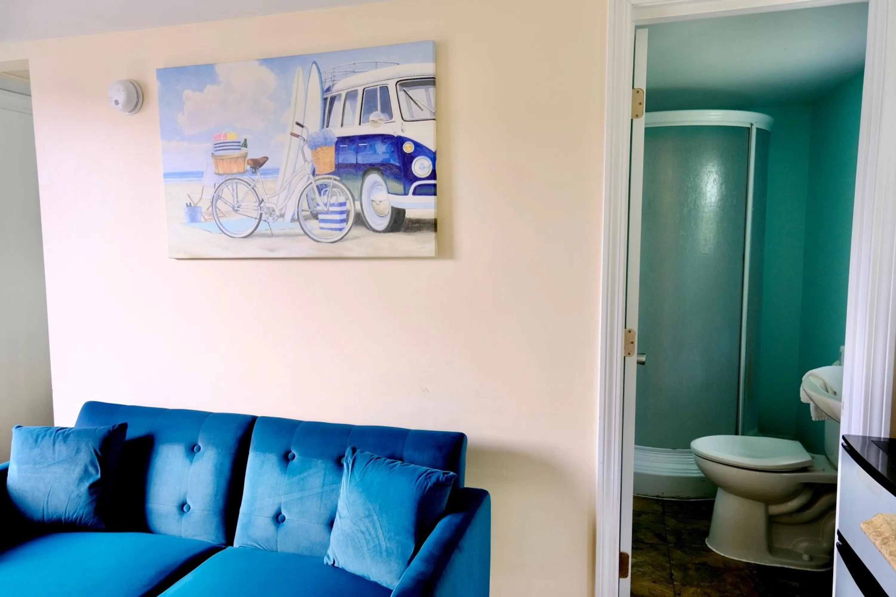 Bathroom in The Landings Inn and Cottages at Old Orchard Beach