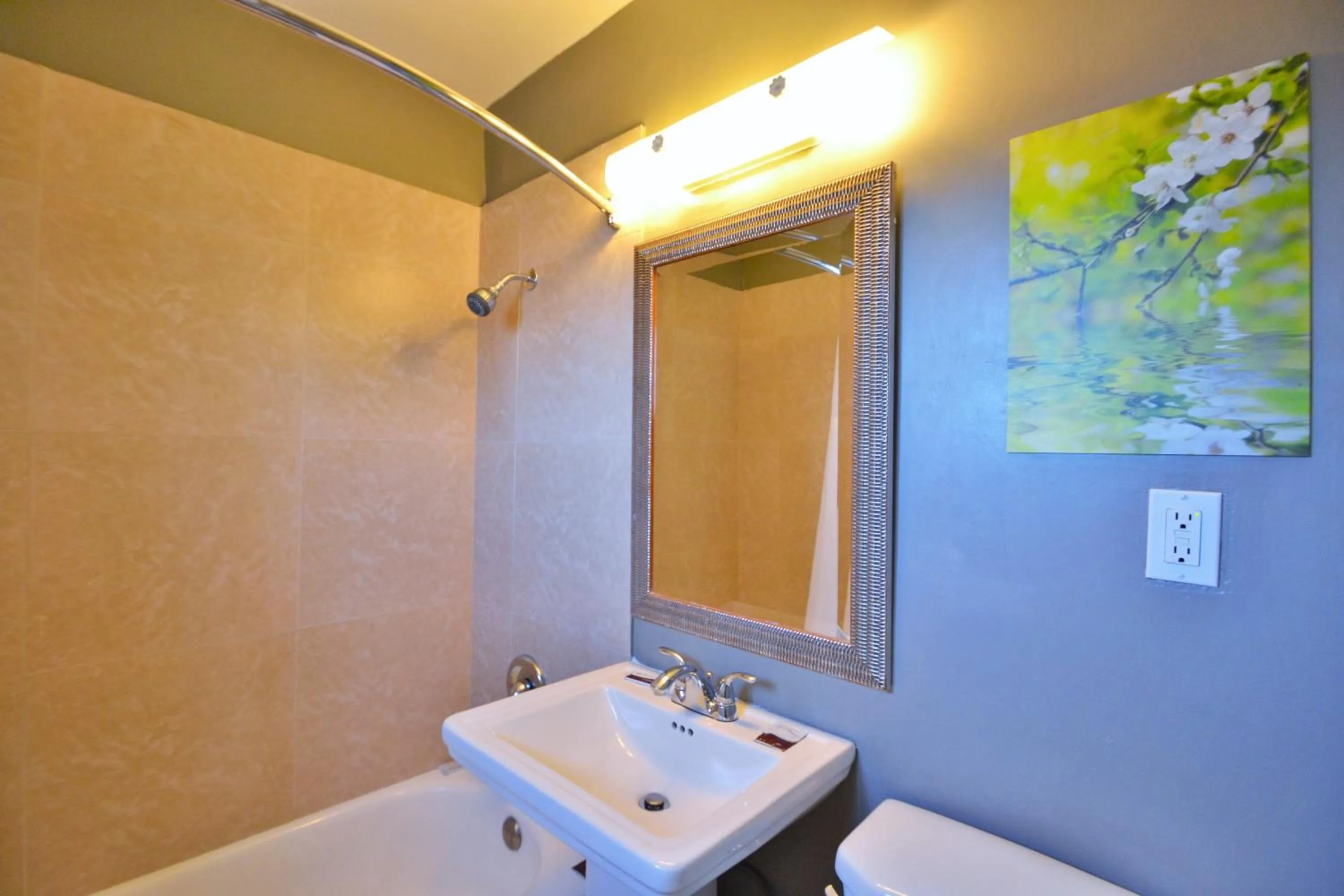 Bathroom in Lodge at 32nd