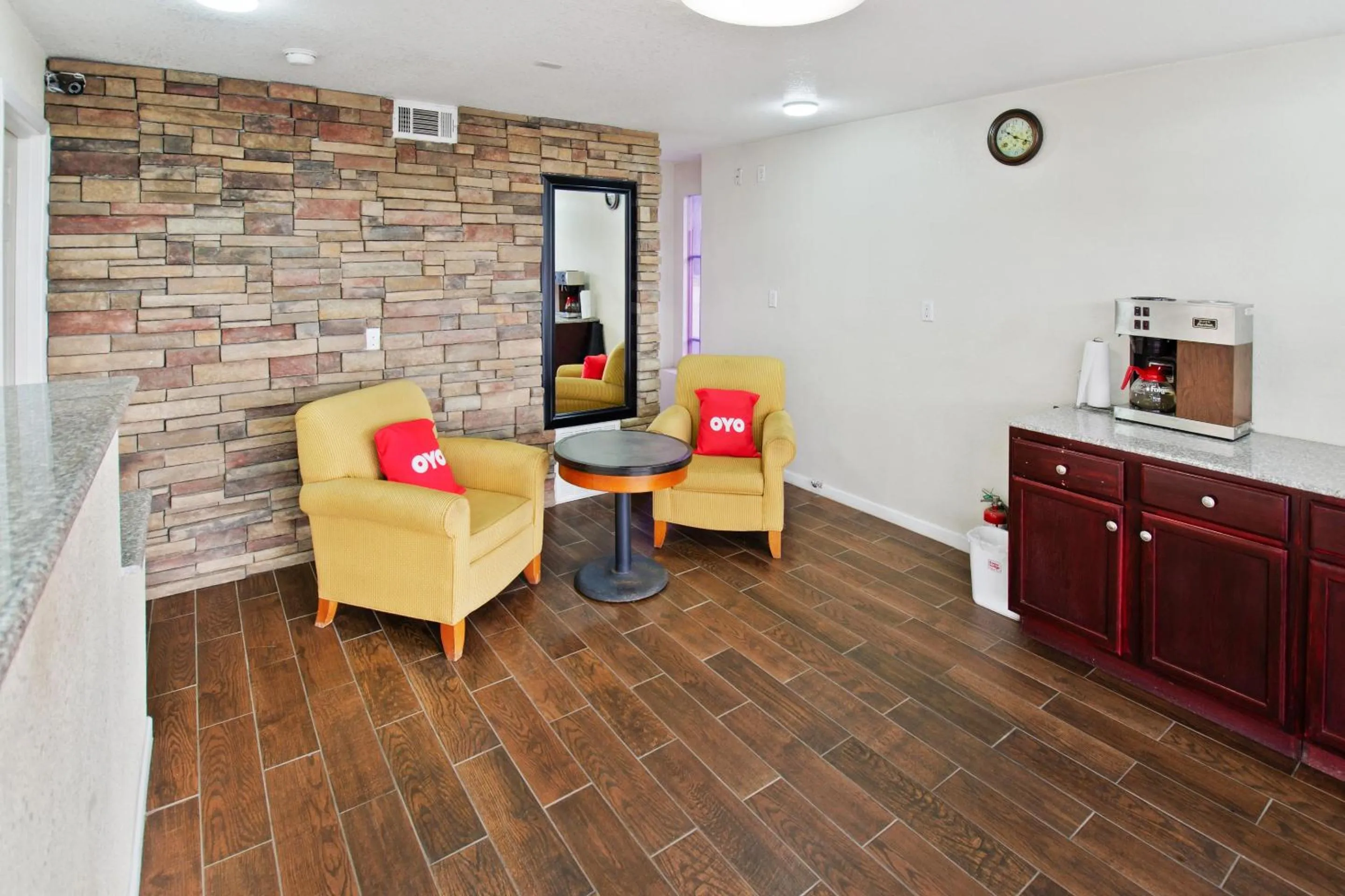 Lobby or reception in OYO Hotel Blytheville AR I-55