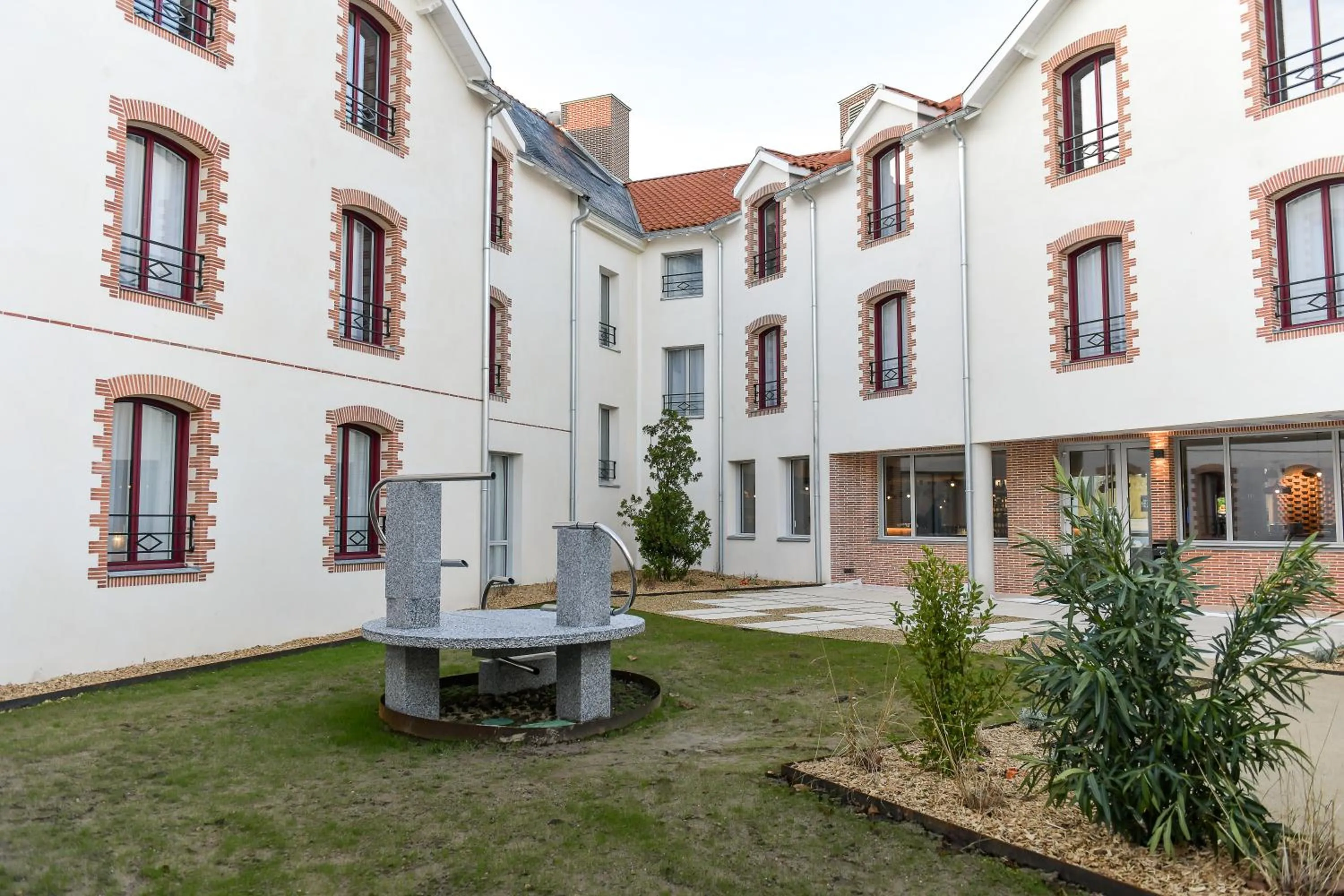 Patio in Hotel Rivella - The Originals Boutique
