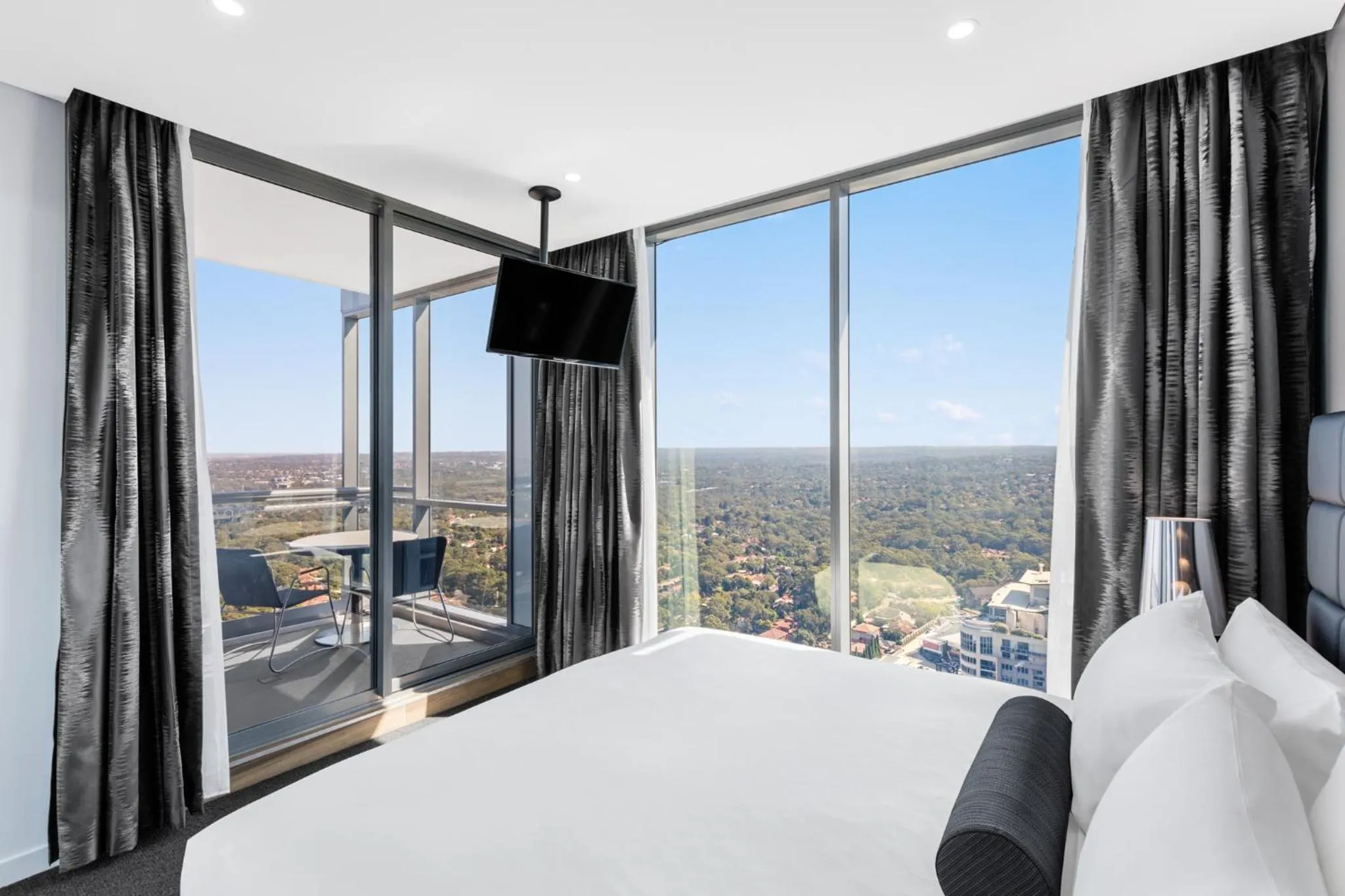 Bed in Meriton Suites Chatswood
