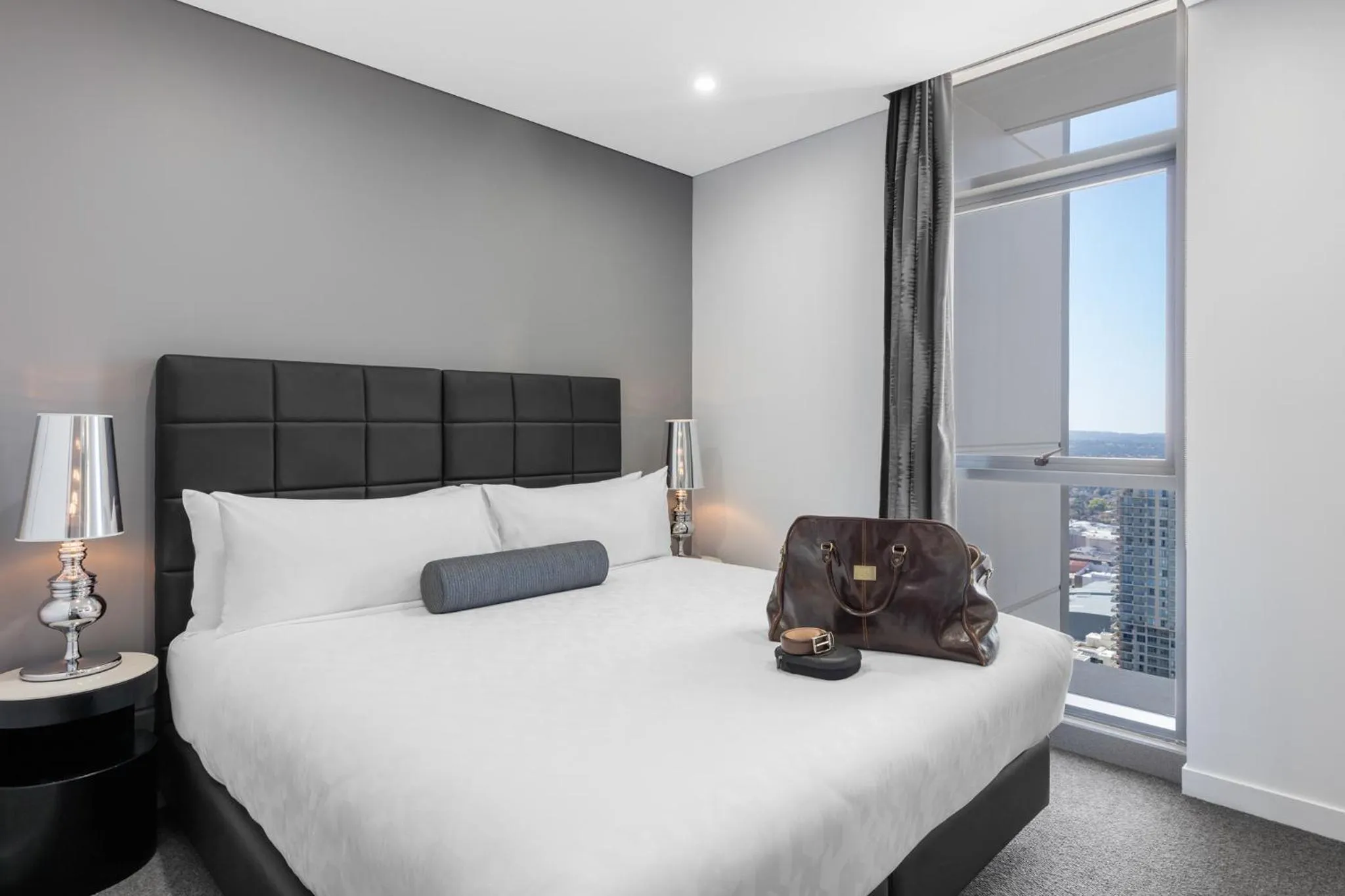 Bed in Meriton Suites Chatswood
