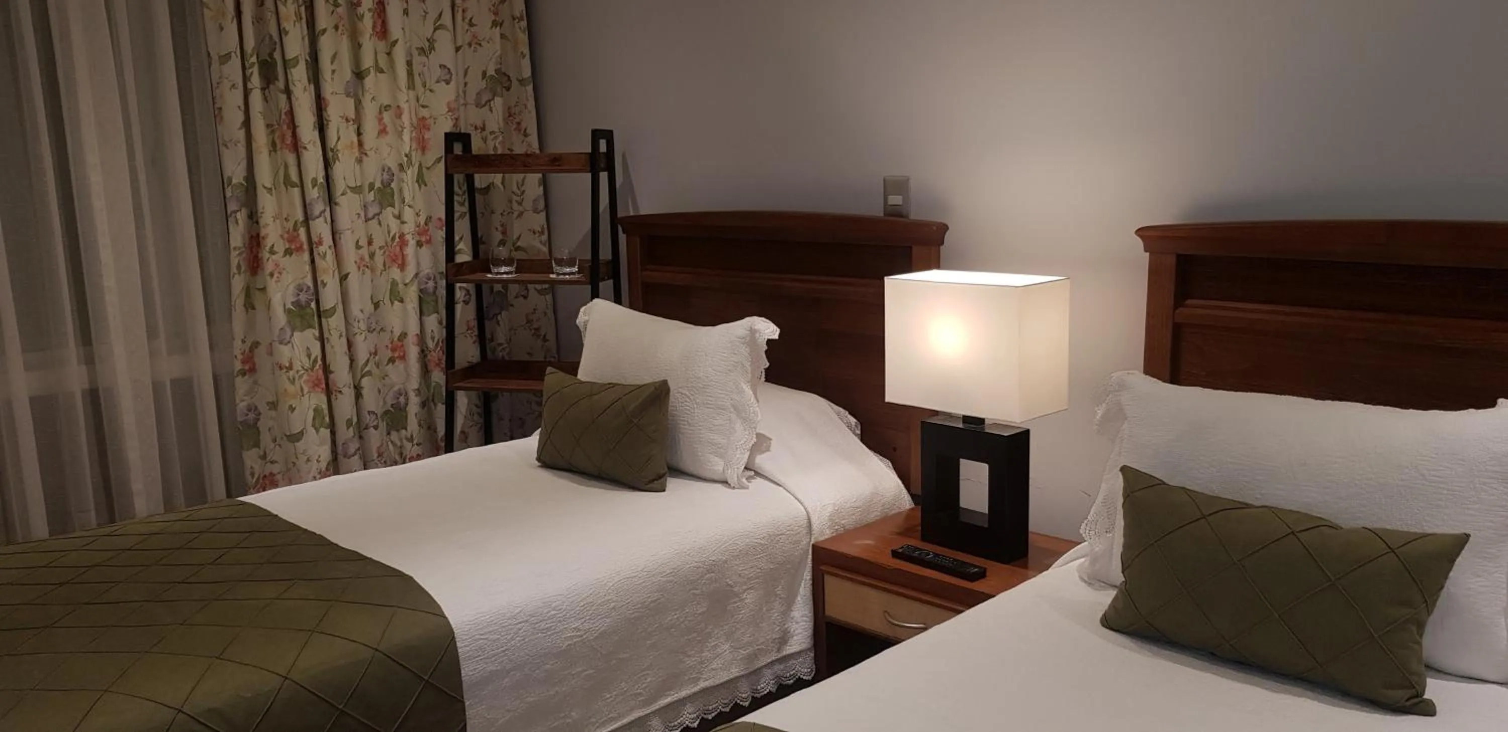 Bed in Hotel Puerta del Lago