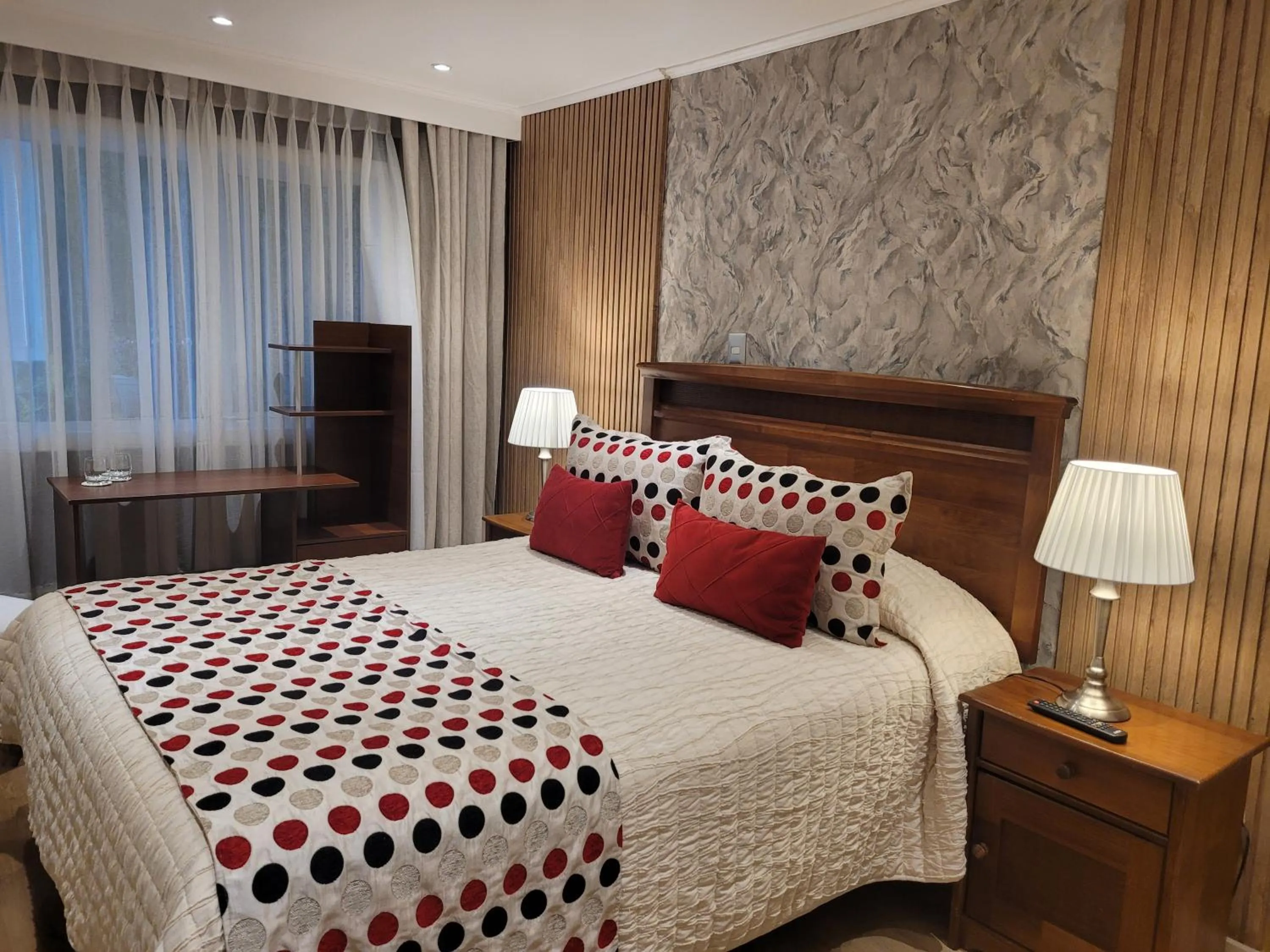 Bed in Hotel Puerta del Lago