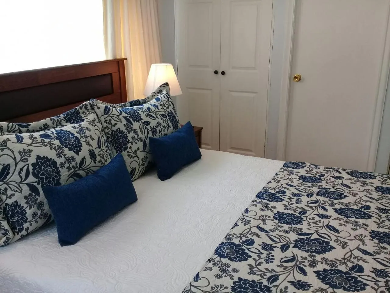 Bed in Hotel Puerta del Lago