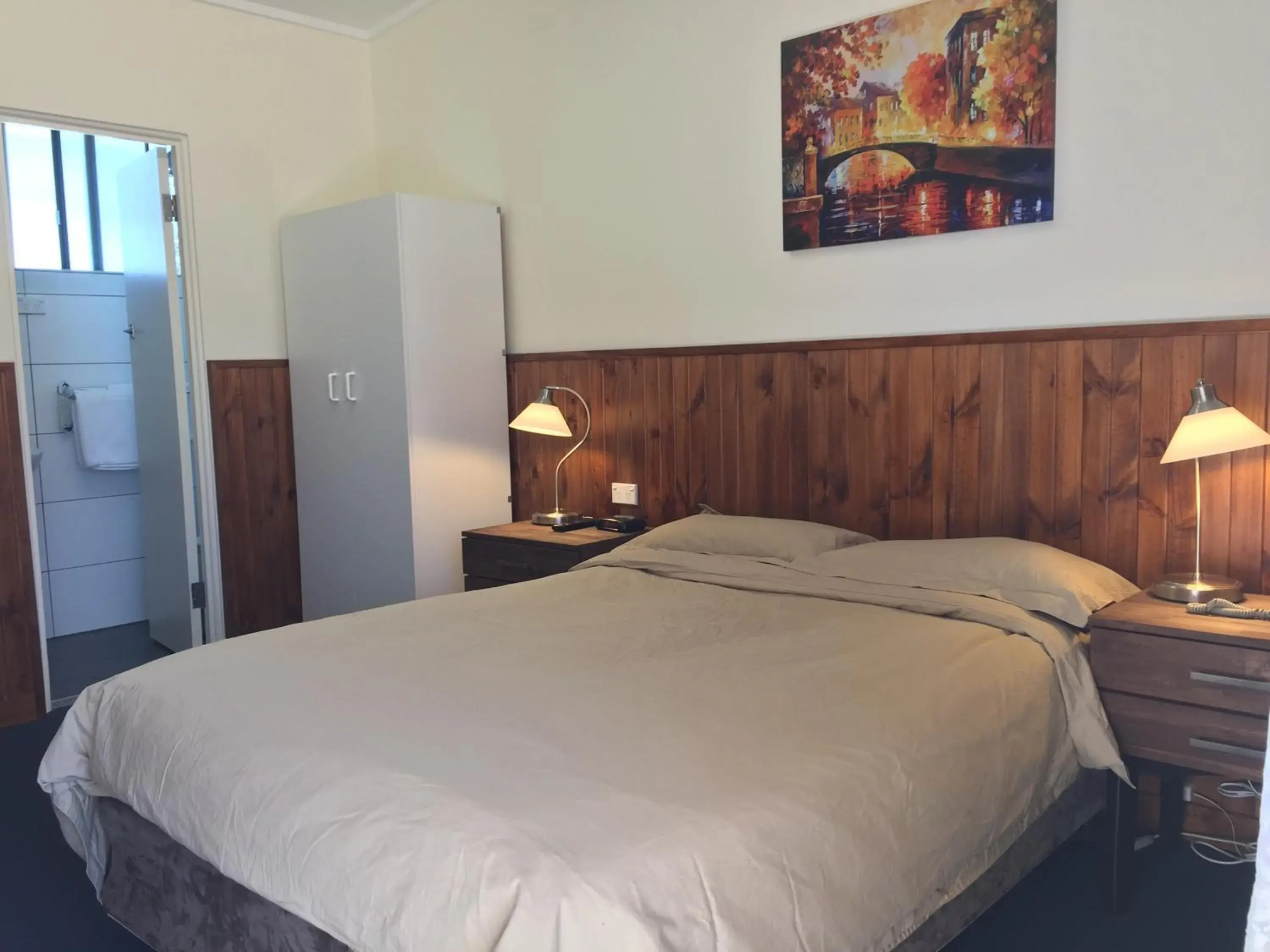 Double Room with Private Bathroom in Lithgow Valley Motel Double Room with Private Bathroom in Lithgow Valley Motel