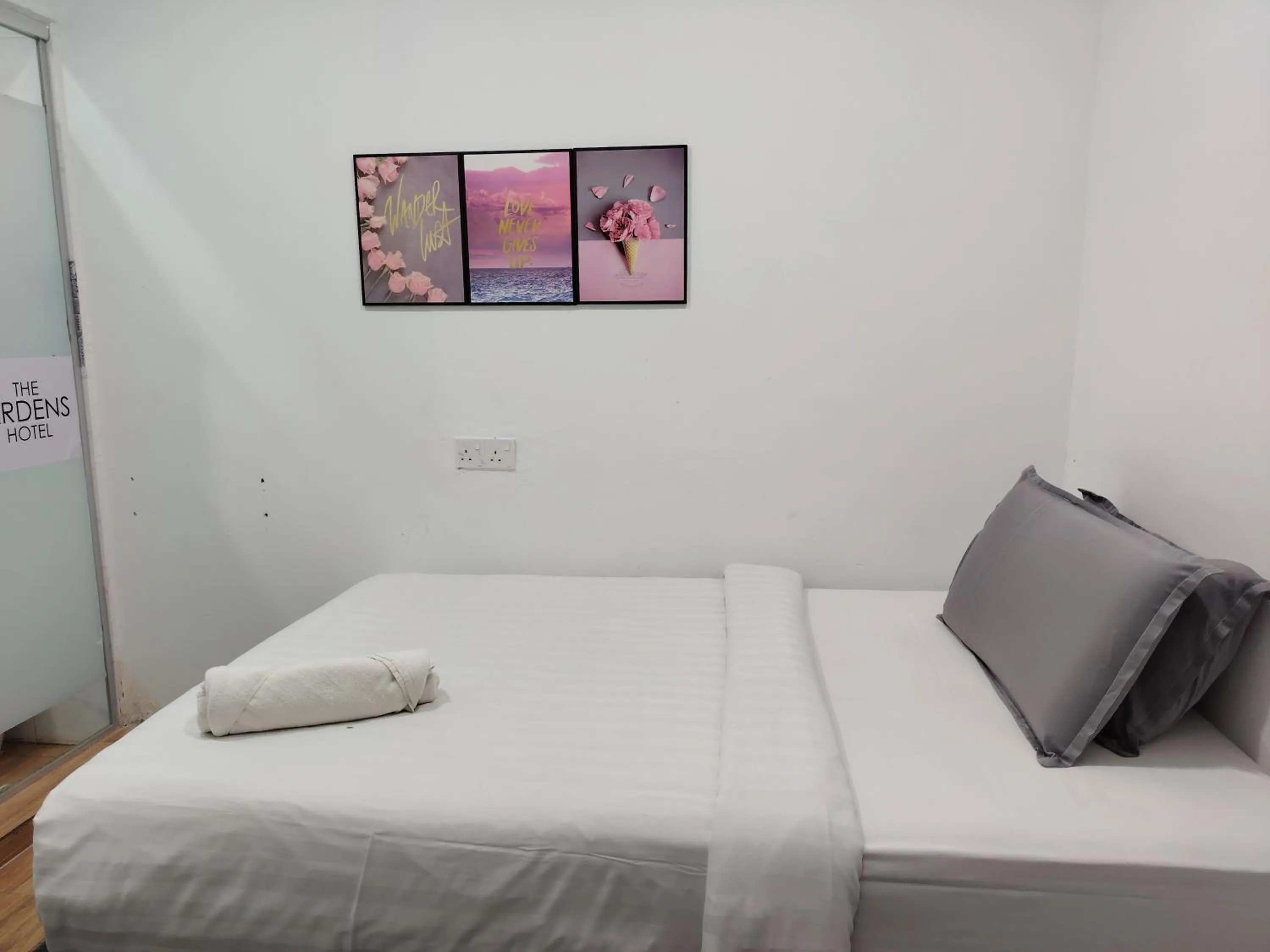 Bed in The Ardens Hotel - Pekan Nenas, Pontian