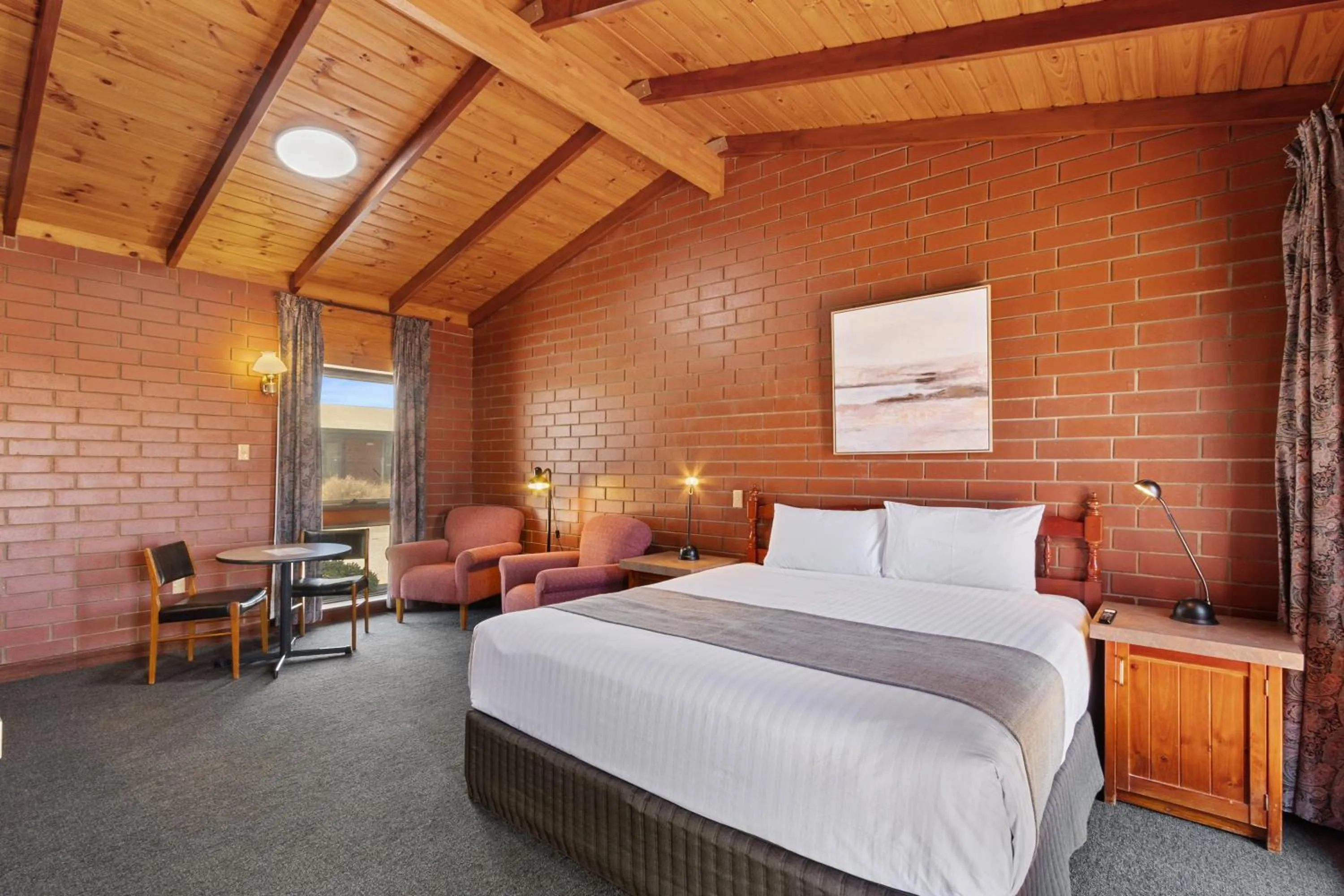 Bed in Econo Lodge Port Augusta