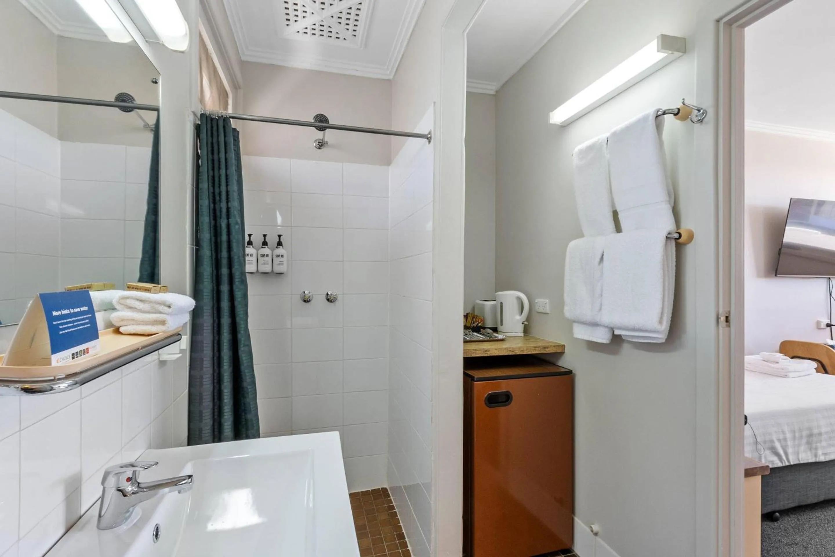 Bedroom, Bed in Econo Lodge Port Augusta