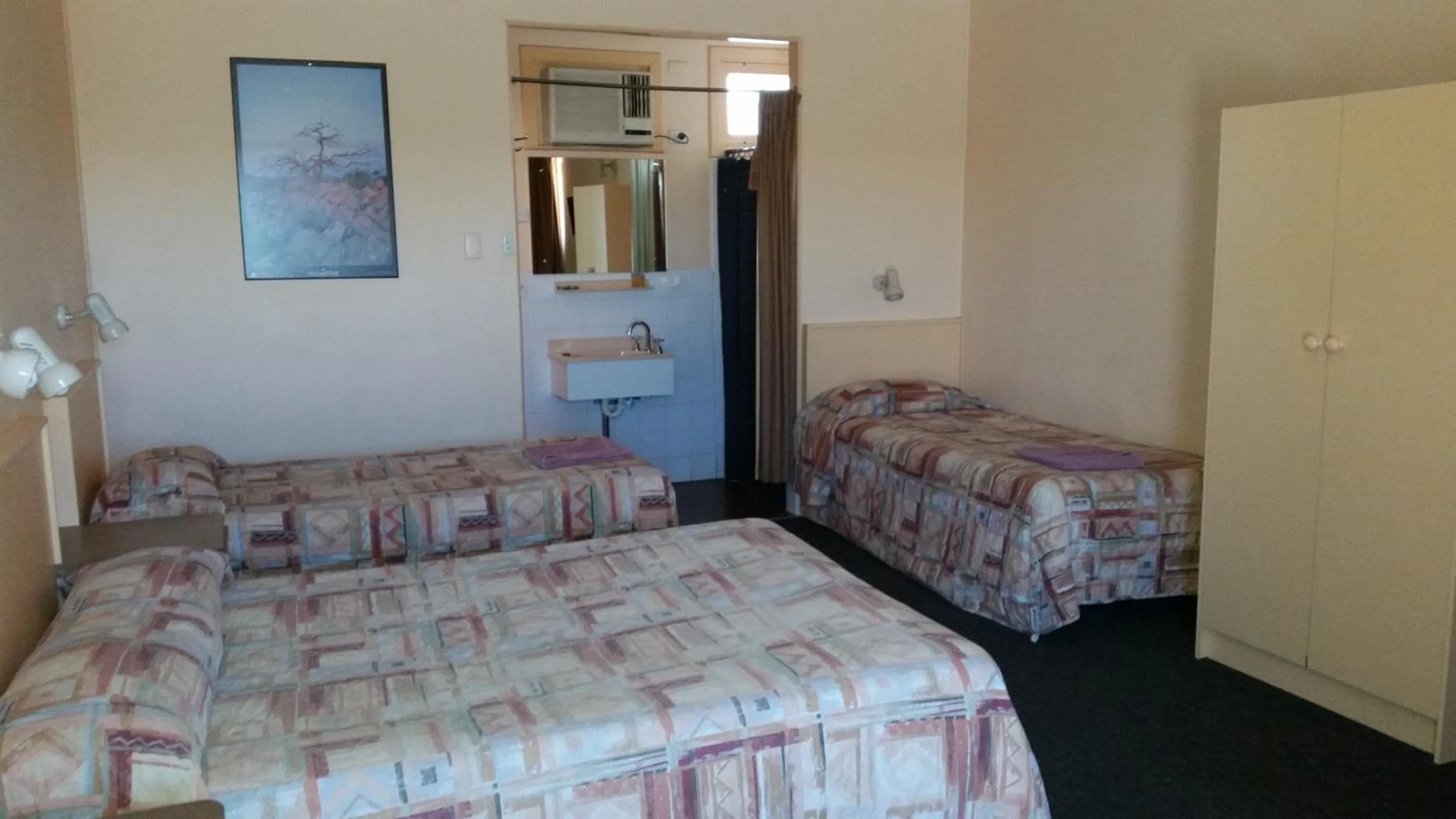 Bedroom, Bed in Econo Lodge Port Augusta