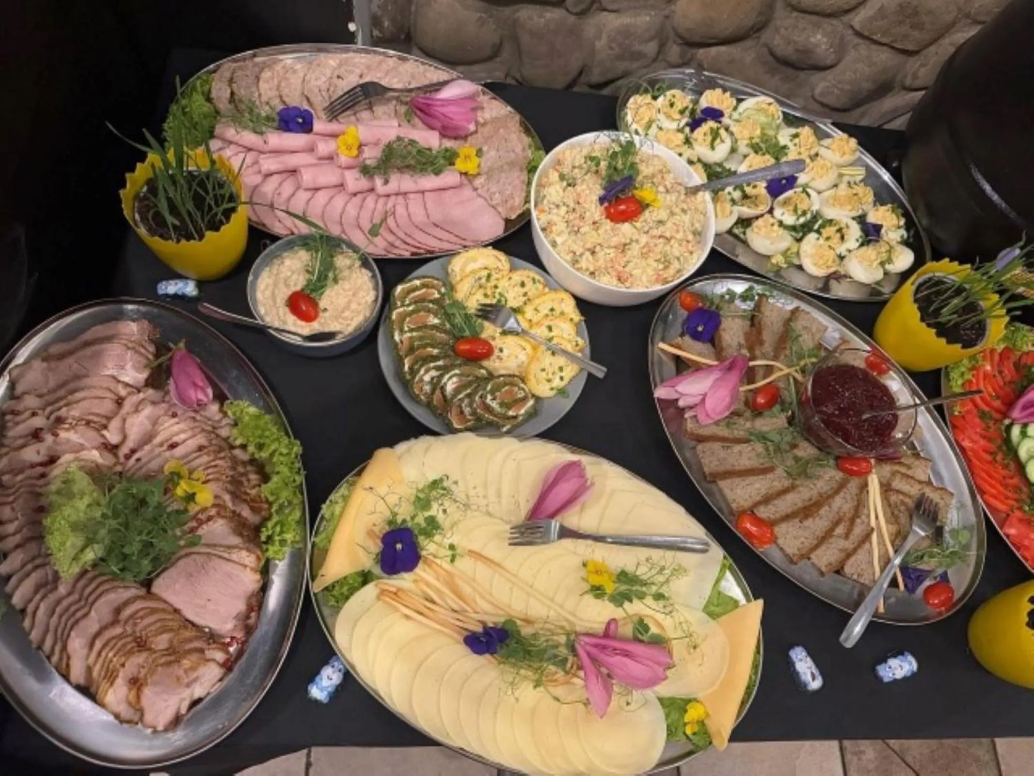 Restaurant/places to eat in Elemels Planet