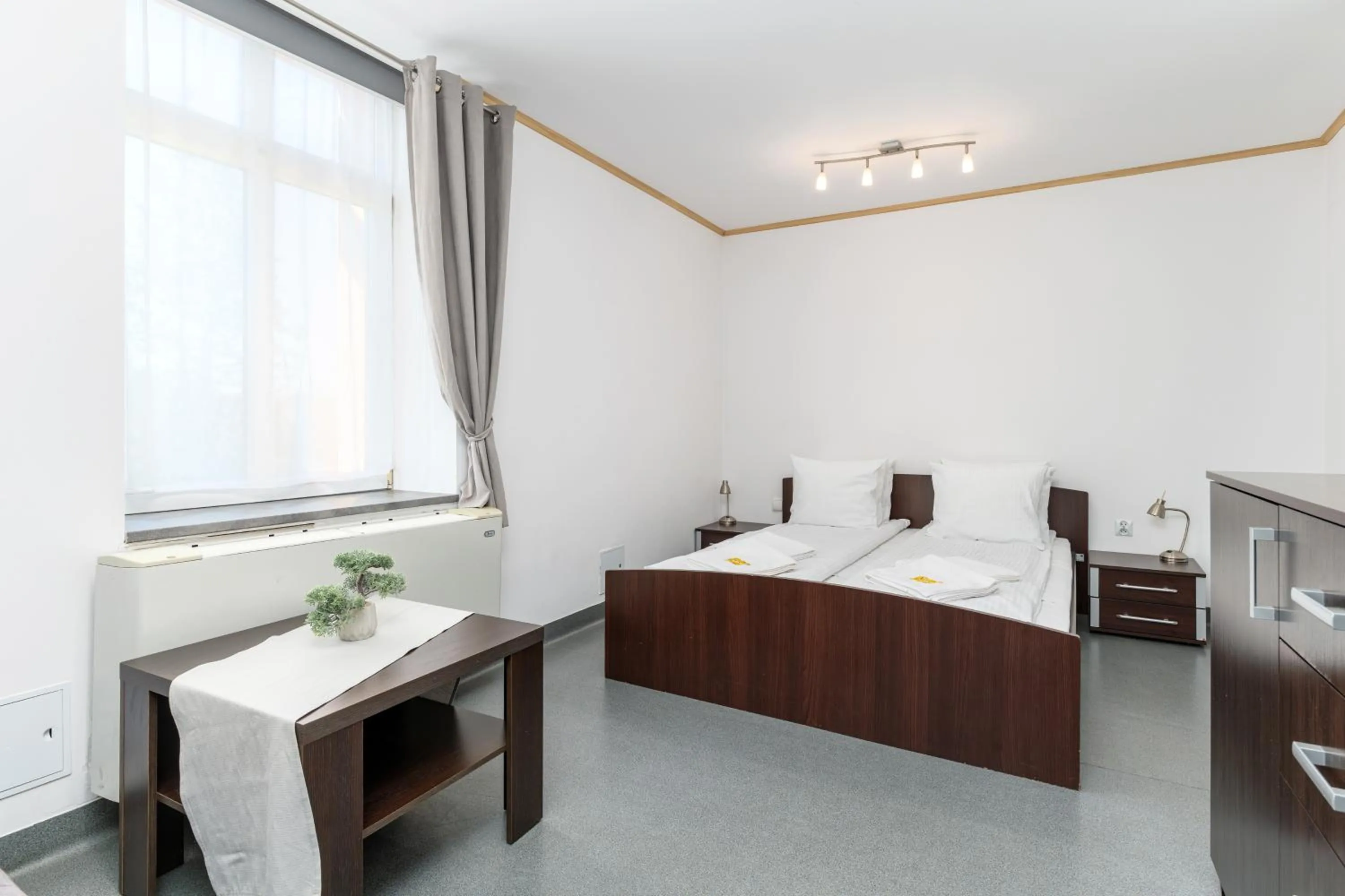 Photo of the whole room, Bed in Elemels Planet