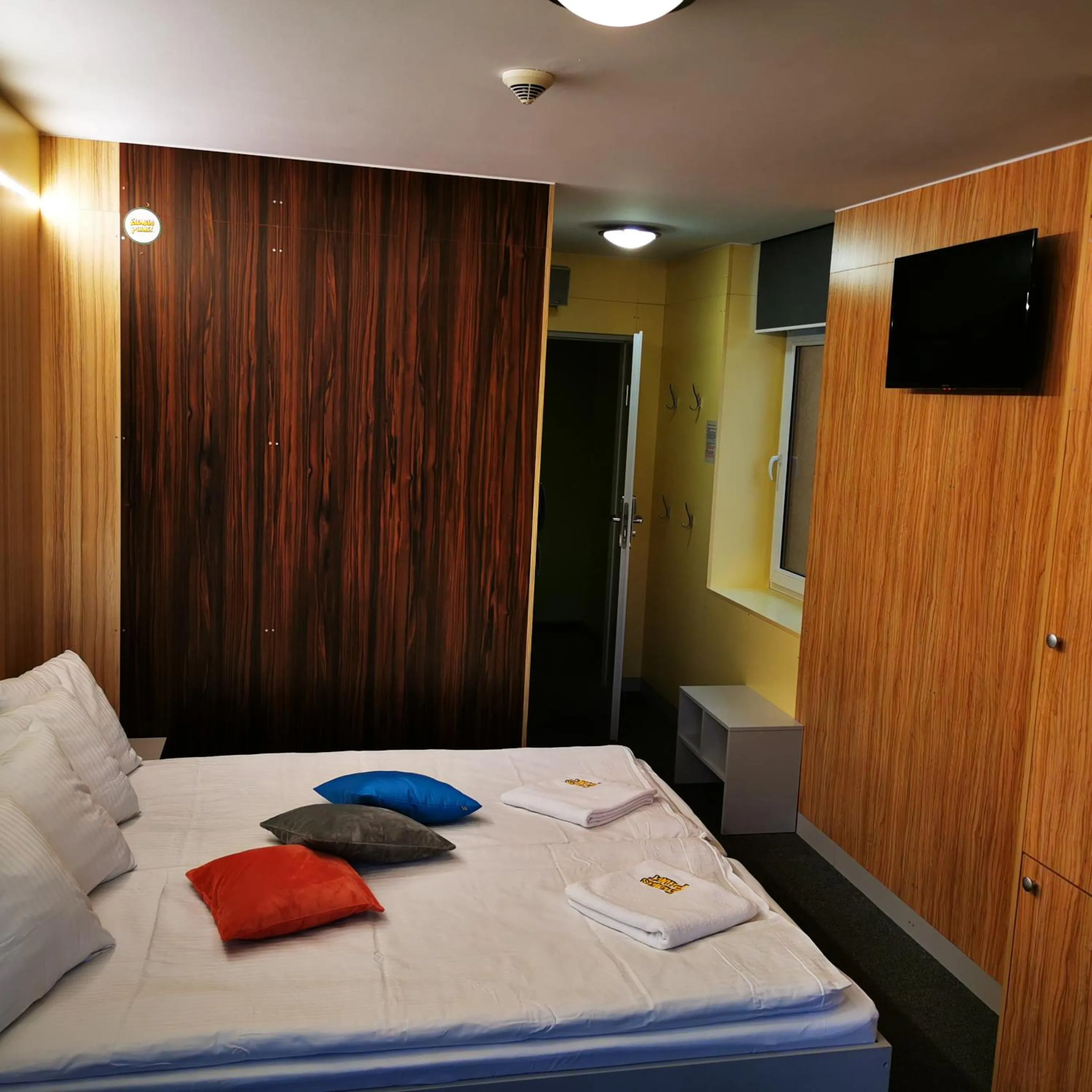 Bed in Elemels Planet