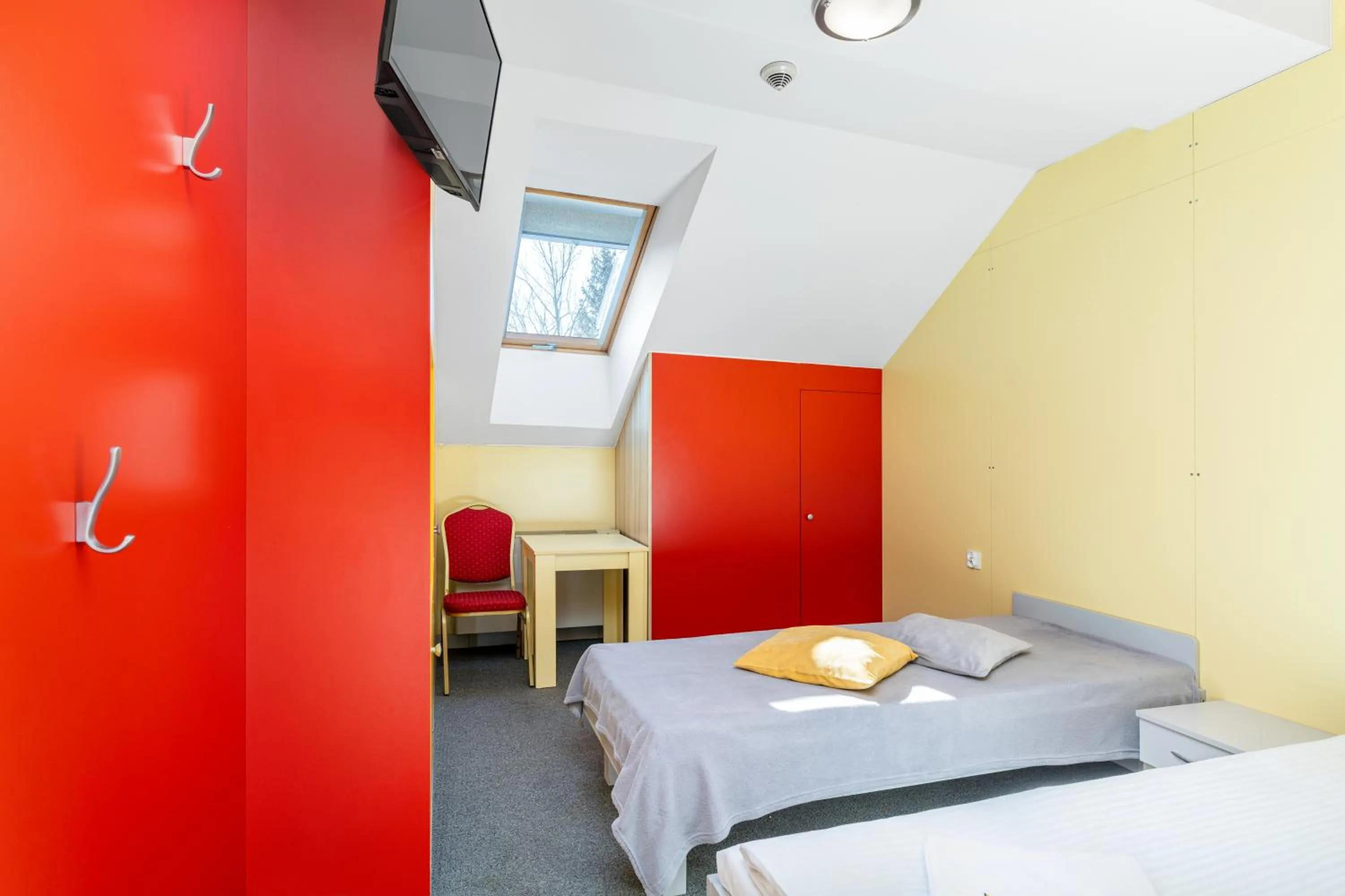 TV and multimedia, Bed in Elemels Planet