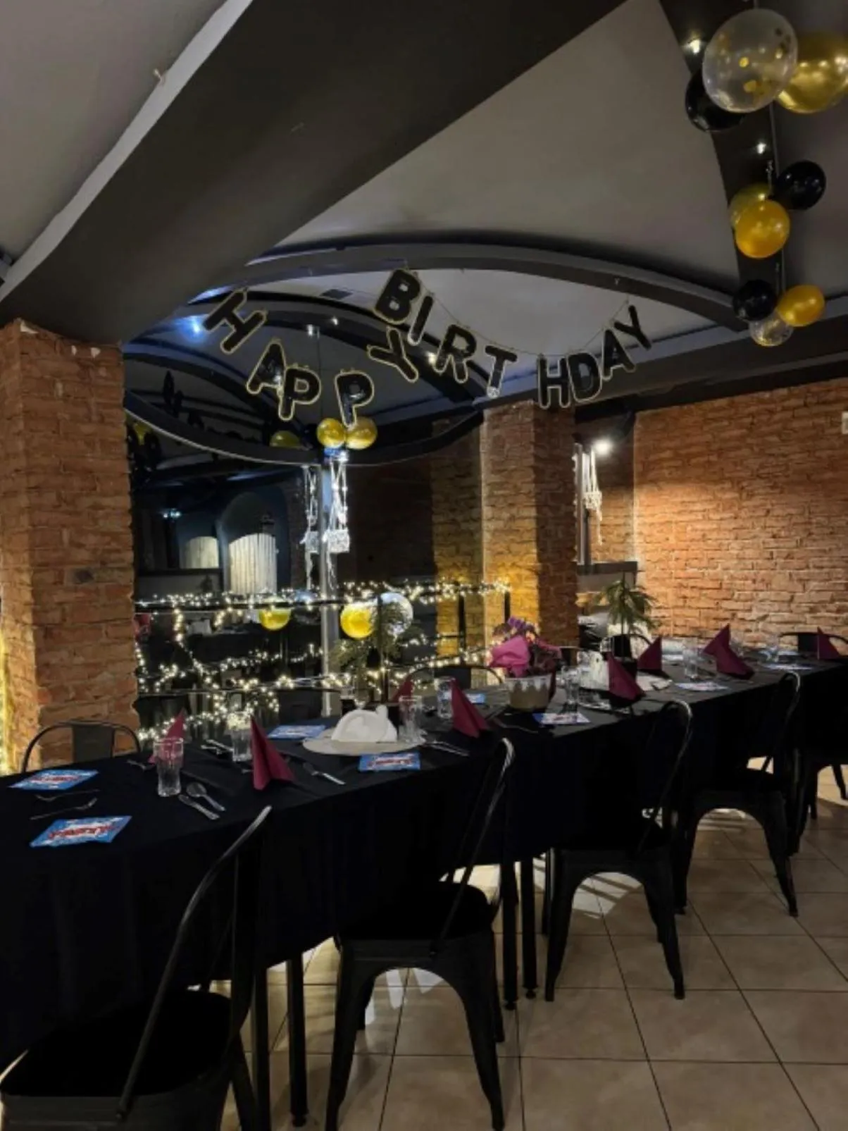 Restaurant/places to eat in Elemels Planet