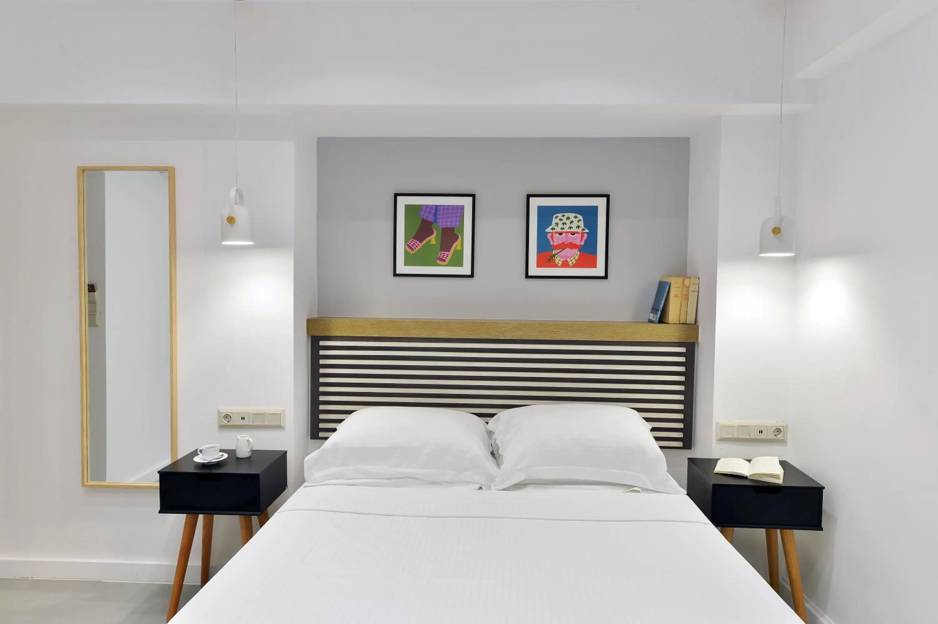 Bedroom, Bed in Alter Athens