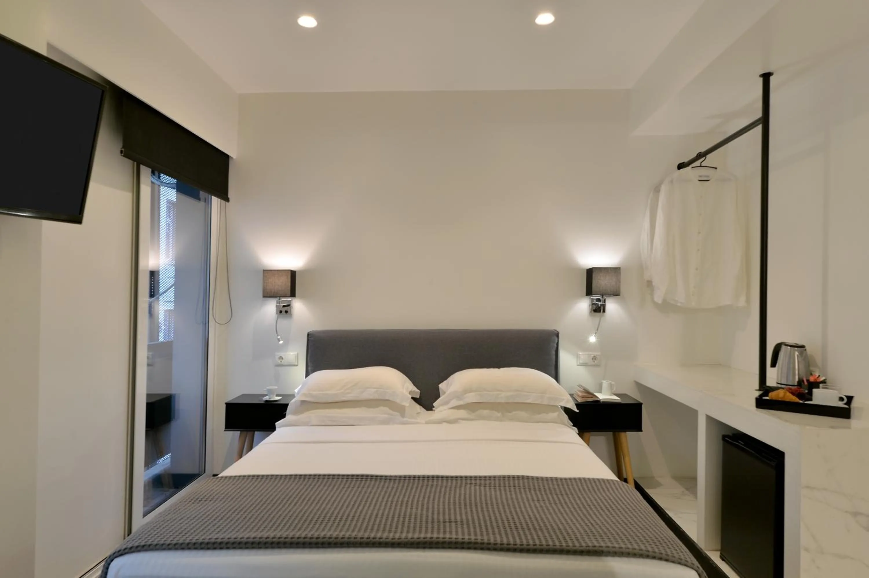 Bedroom, Bed in Alter Athens