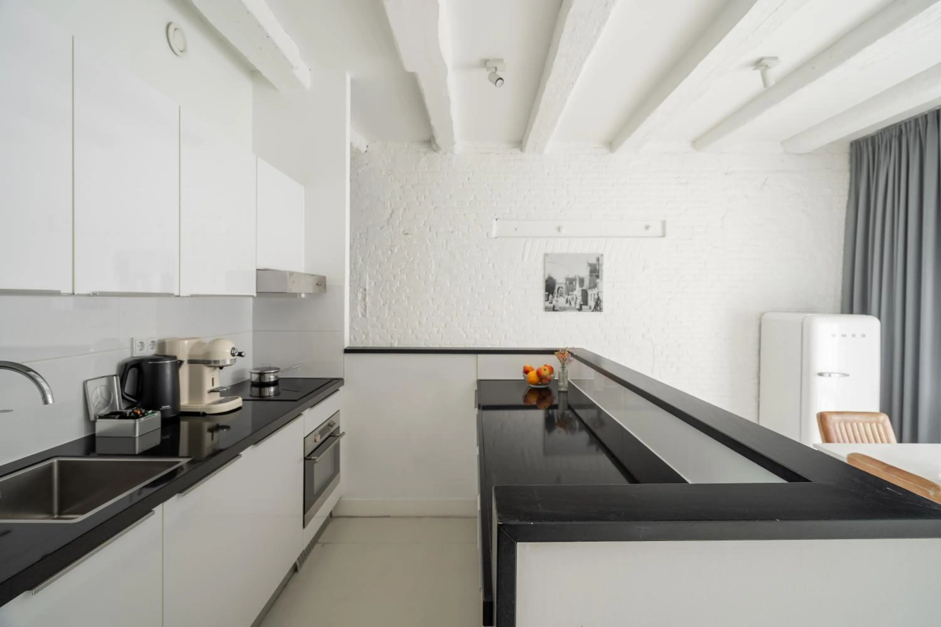 Kitchen or kitchenette in YAYS Amsterdam Salthouse Canal by Numa