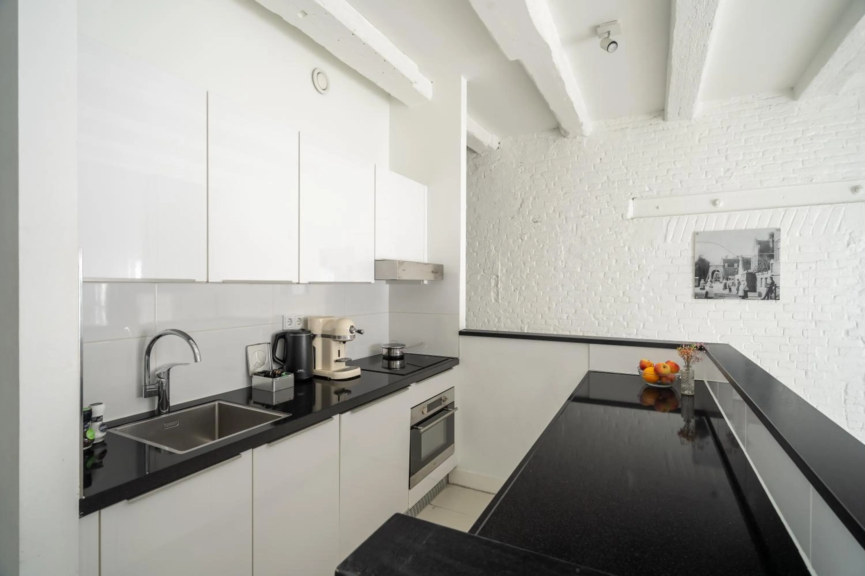 Kitchen or kitchenette in YAYS Amsterdam Salthouse Canal by Numa