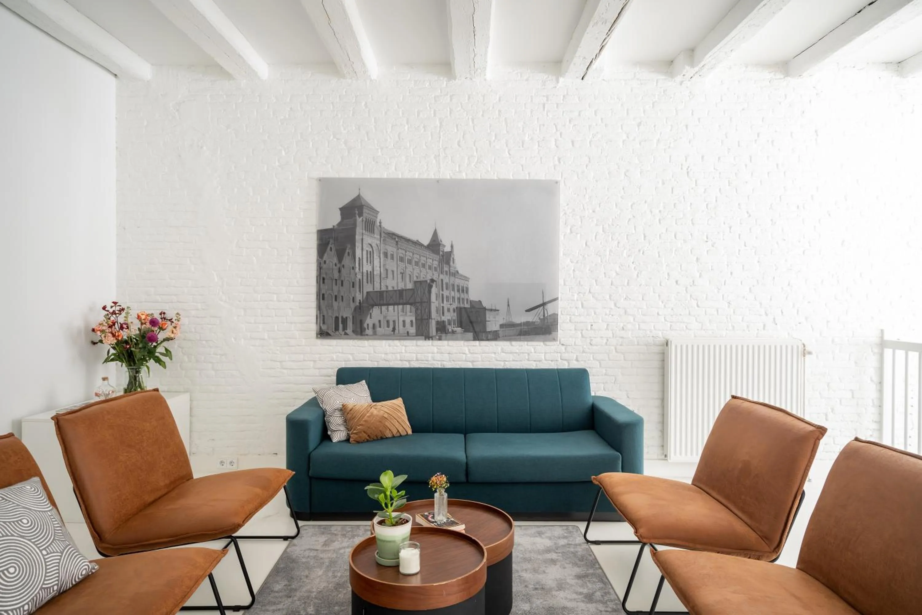 Living room in YAYS Amsterdam Salthouse Canal by Numa