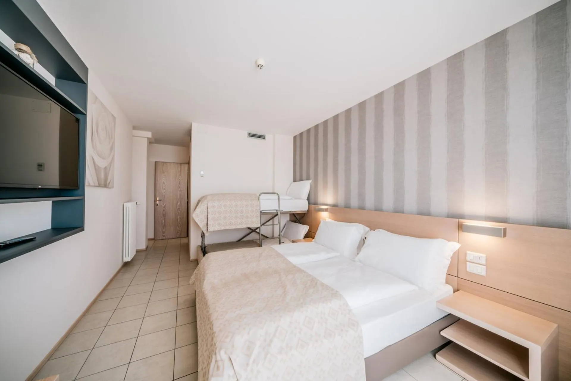 Bedroom, Bed in Hotel Europa Lignano