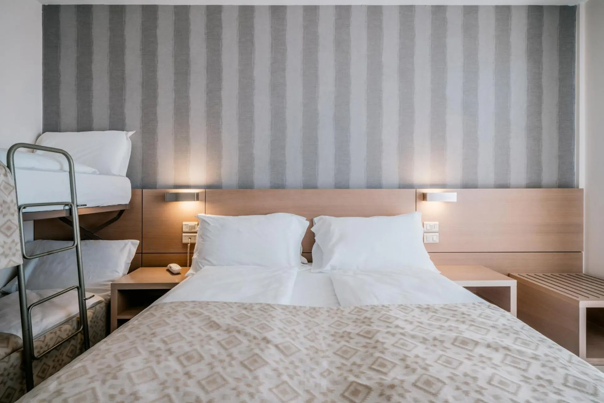 Bedroom, Bed in Hotel Europa Lignano