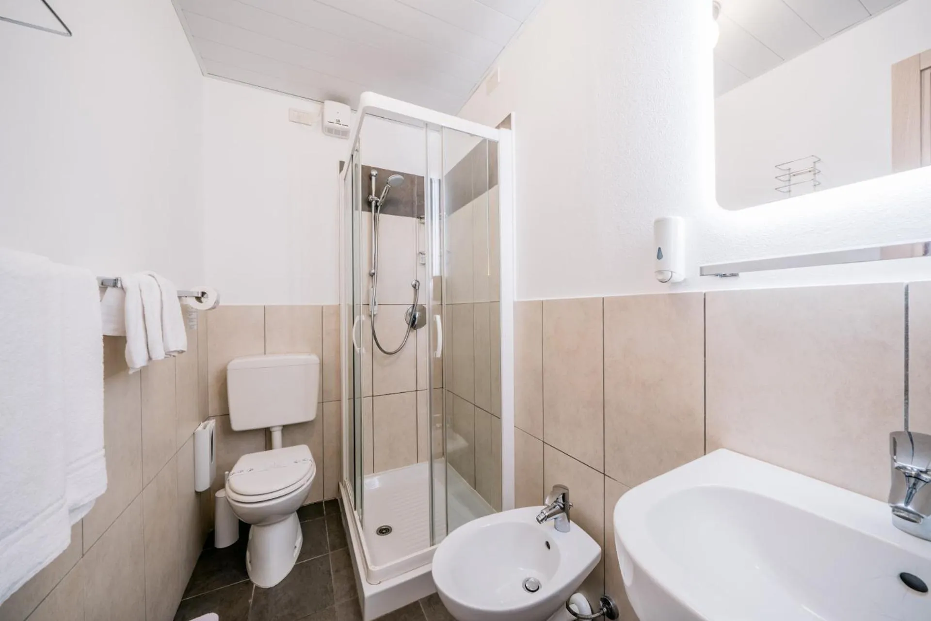 Bathroom in Hotel Europa Lignano