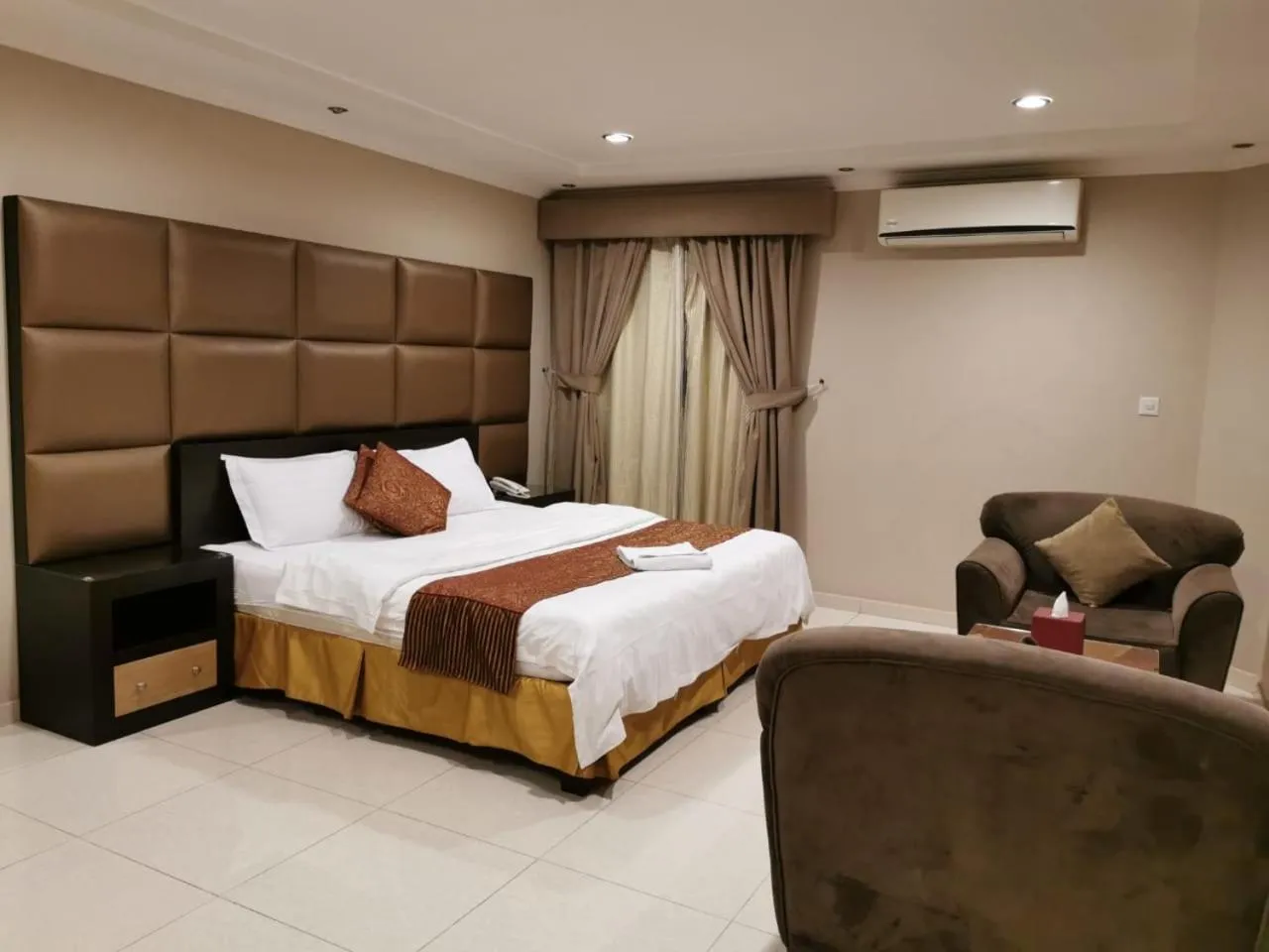Bedroom, Bed in Ashbonh Hotel Suites