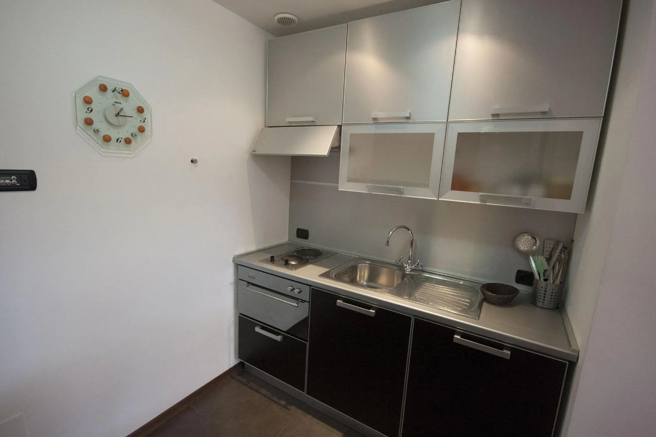 Communal kitchen in Della Piana Residence