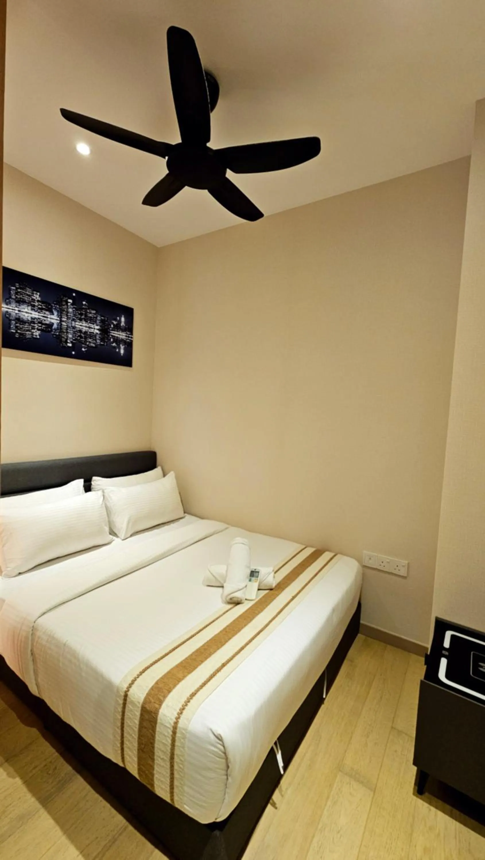 Bed in Crystal Service Suite At Eaton KLCC