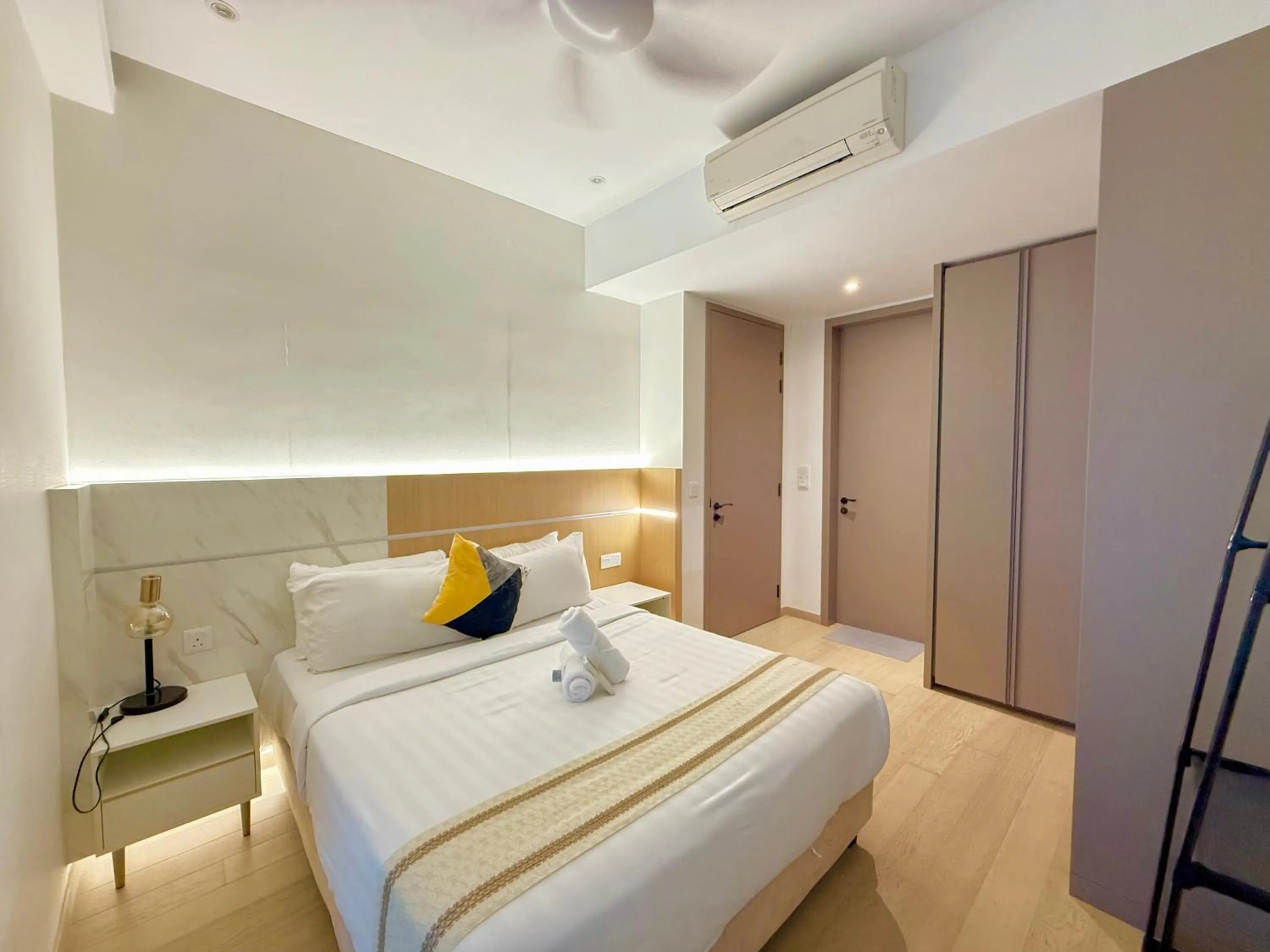 Bed in Crystal Service Suite At Eaton KLCC