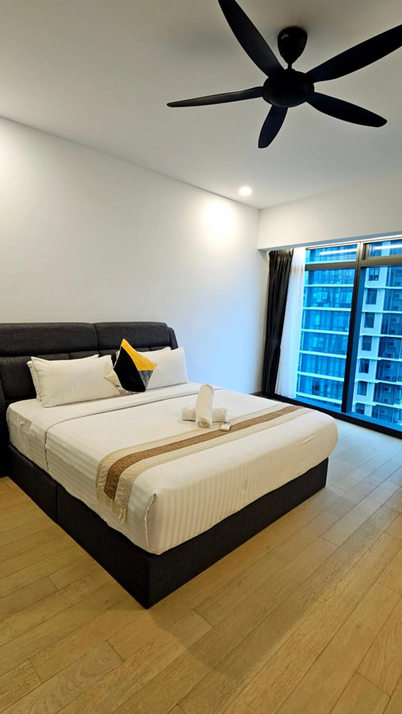 Property building, Bed in Crystal Service Suite At Eaton KLCC
