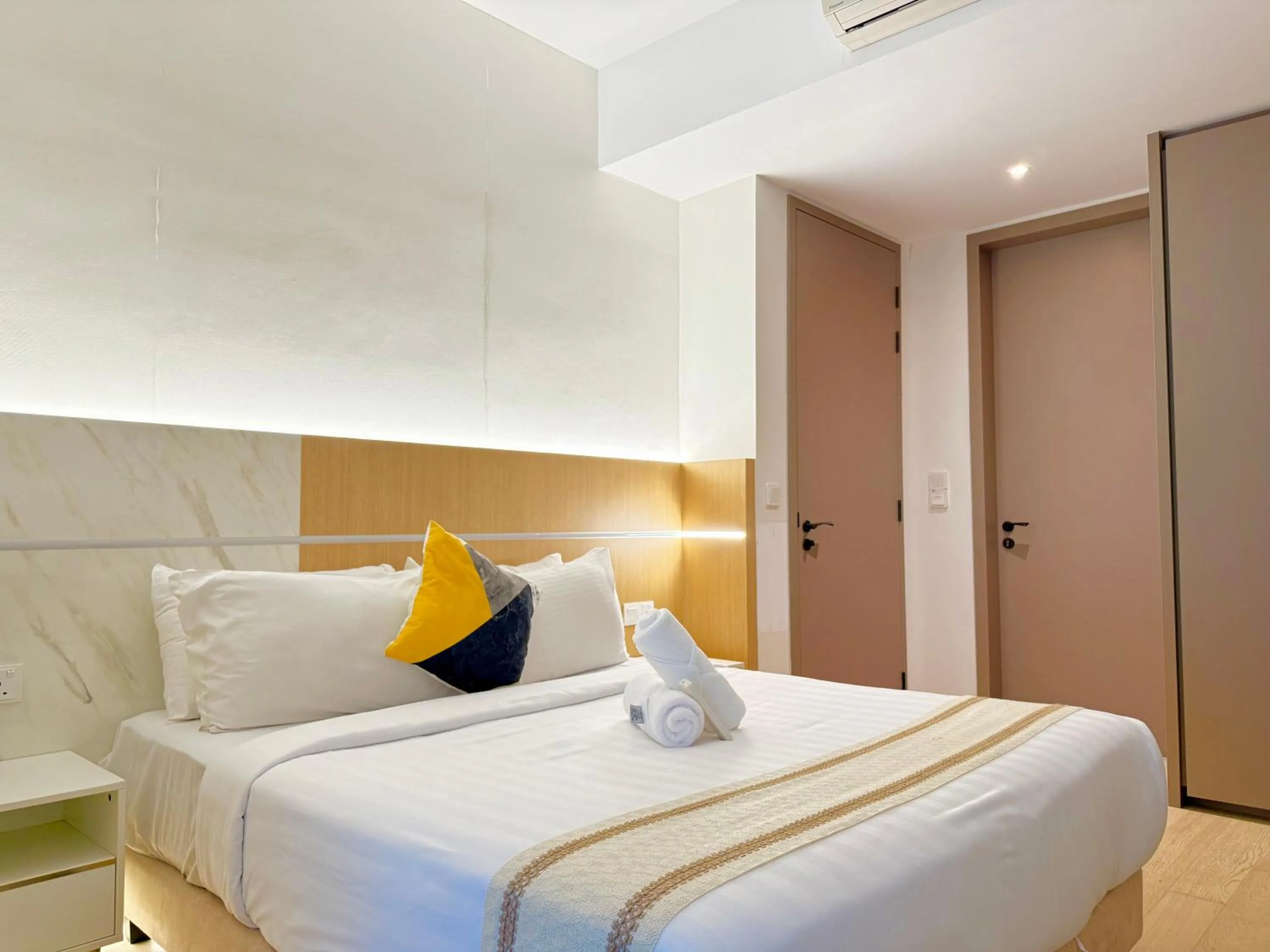 Bed in Crystal Service Suite At Eaton KLCC