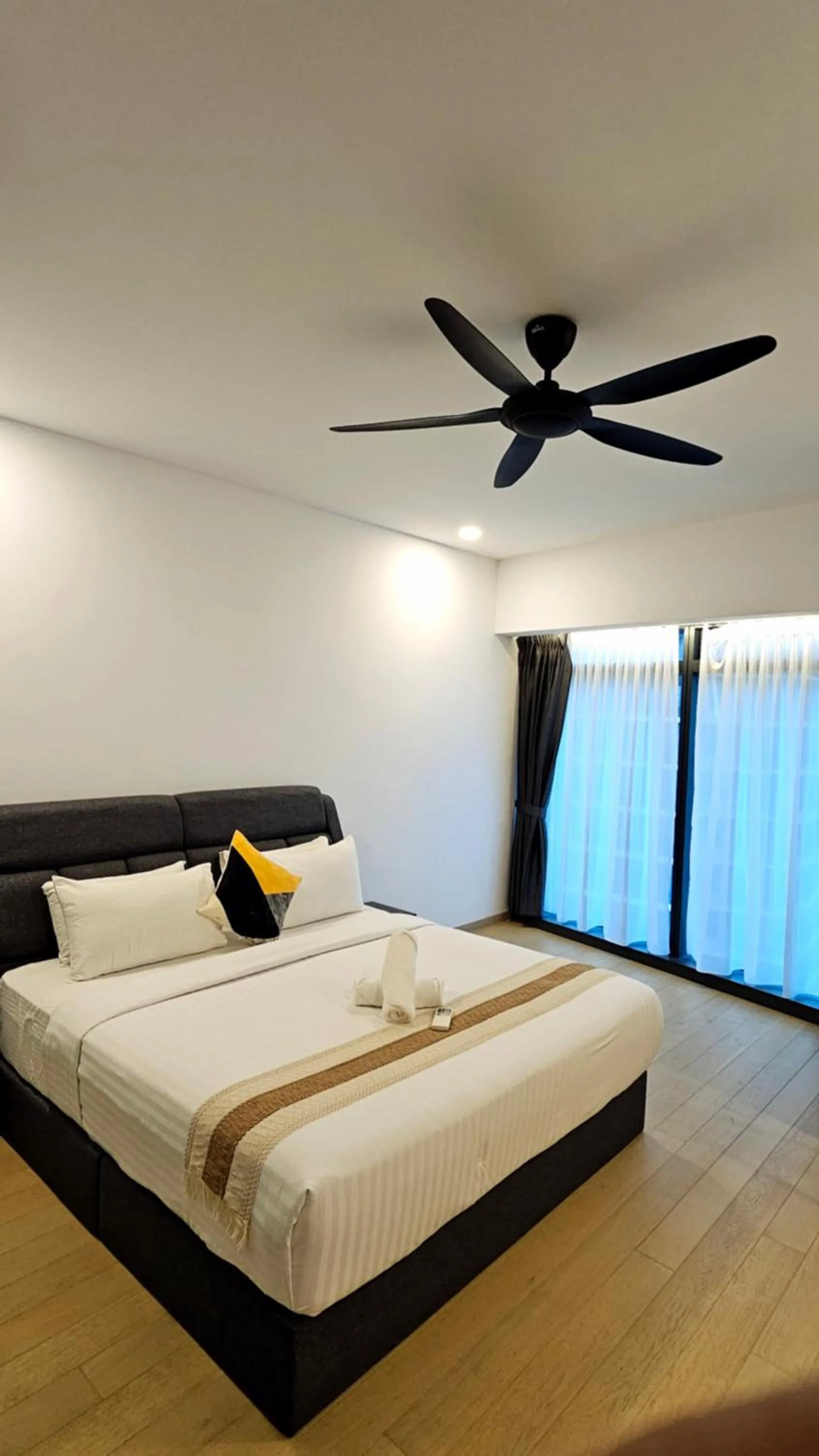 Bed in Crystal Service Suite At Eaton KLCC