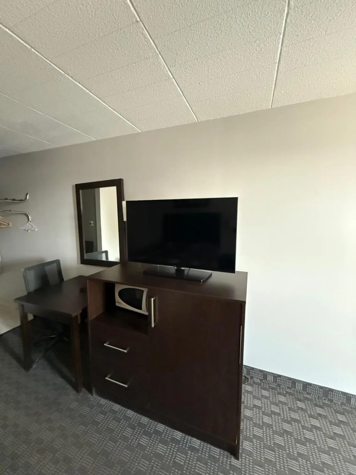 TV and multimedia in Fort York Motel