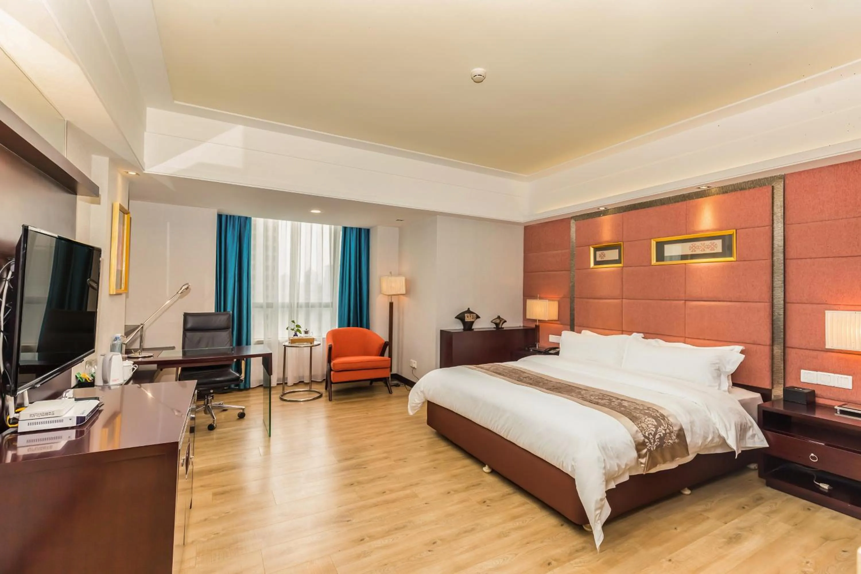TV and multimedia, Bed in Foshan Rezen Select Pasonda Hotel