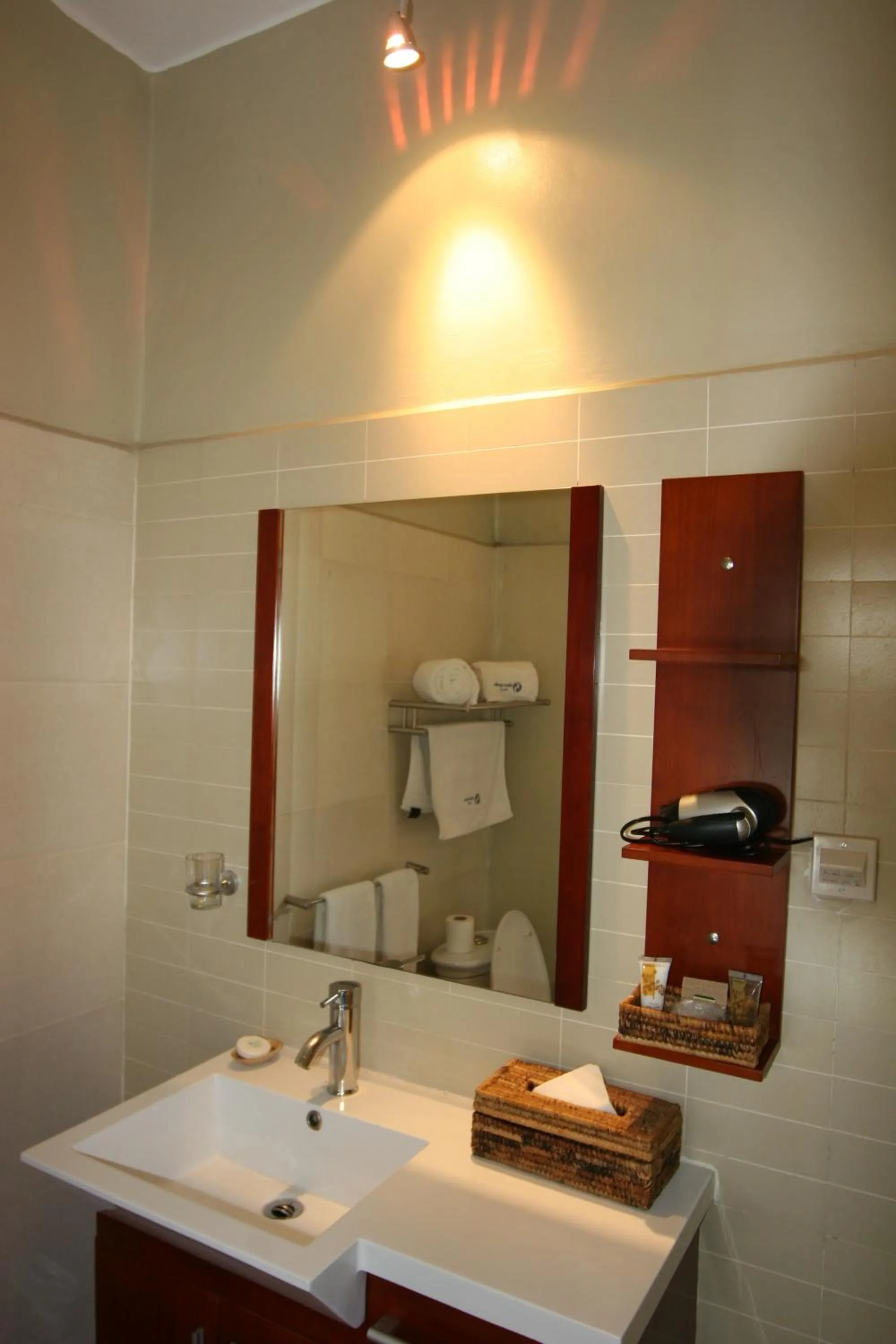 Bathroom in Metropole Hotel Kampala