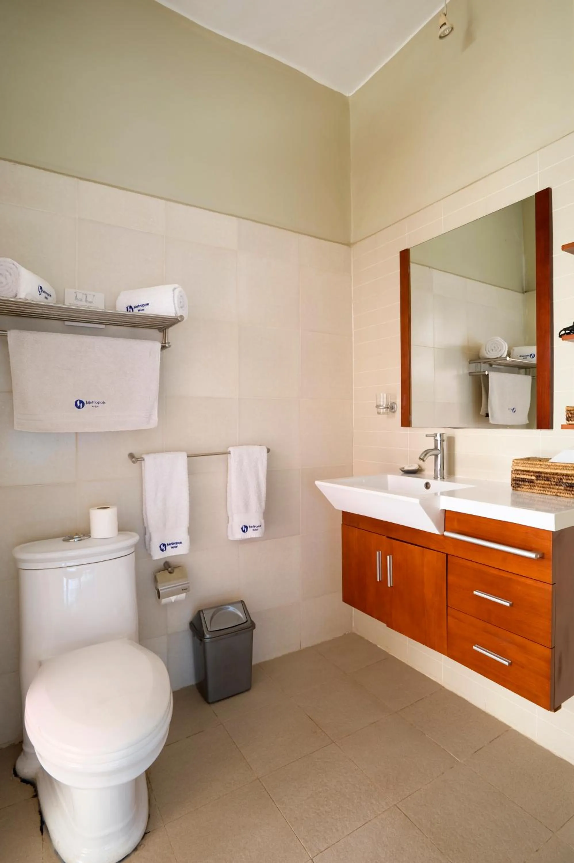 Bathroom in Metropole Hotel Kampala