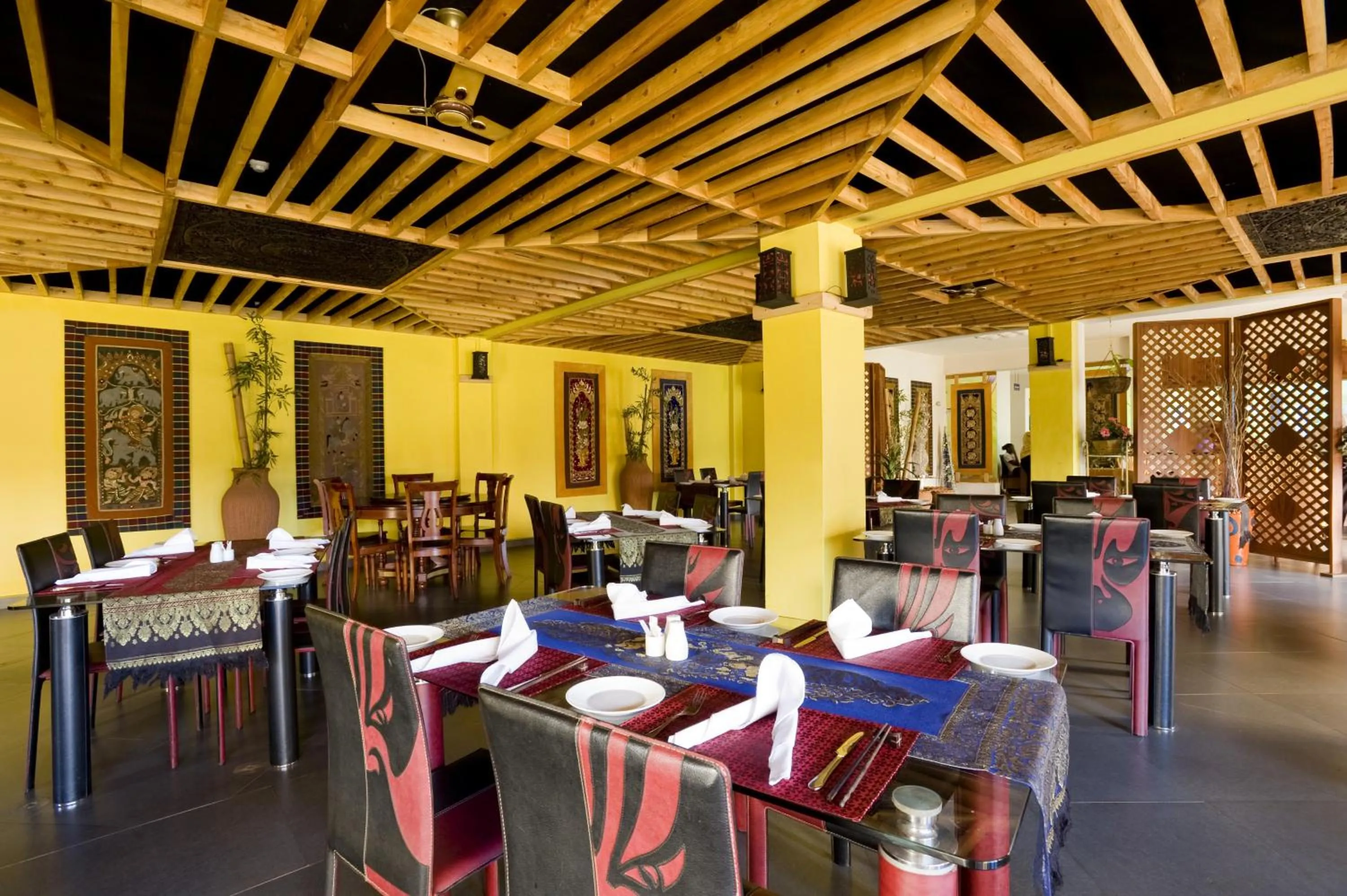 Restaurant/places to eat in Metropole Hotel Kampala
