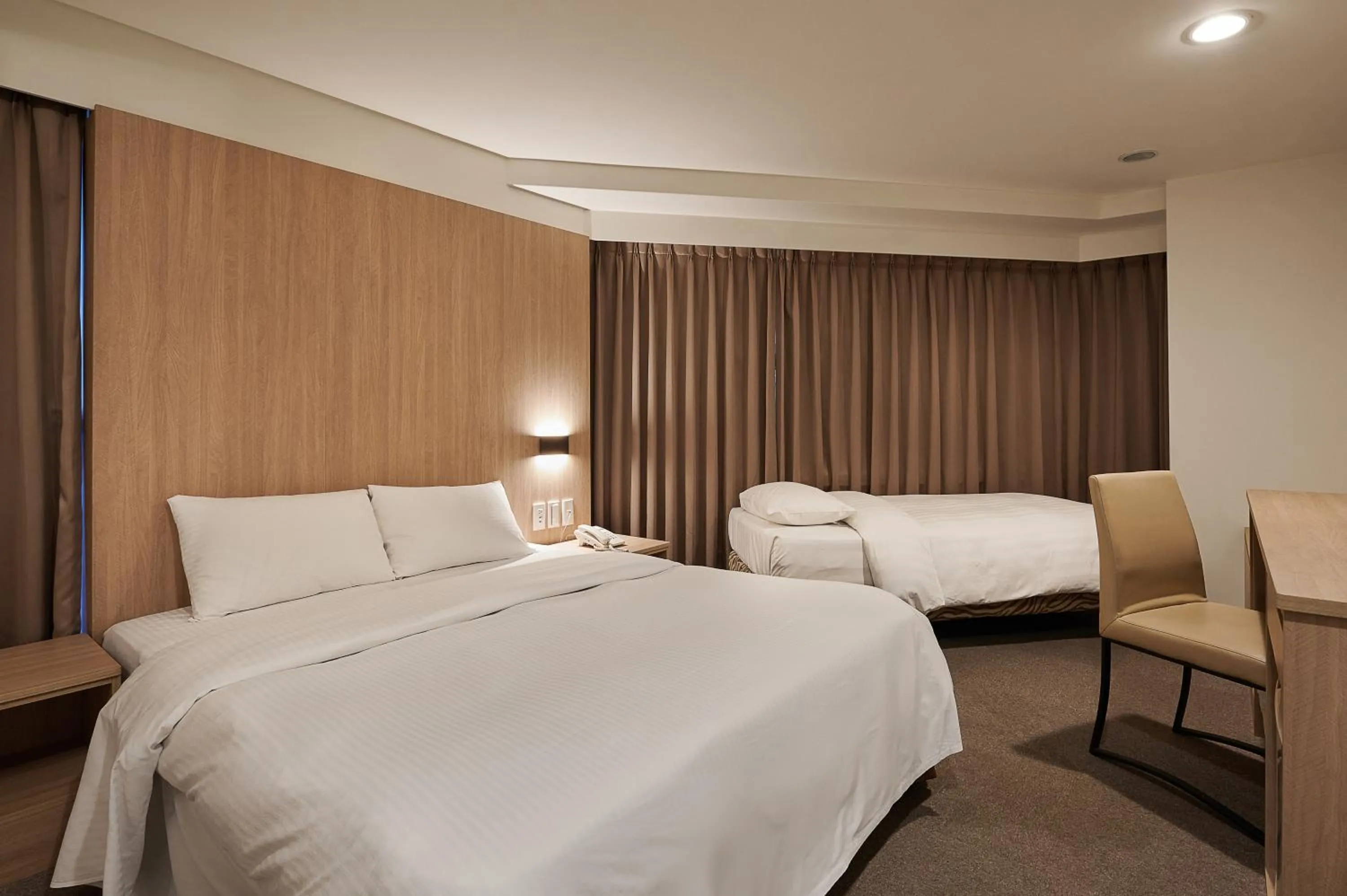 Photo of the whole room, Bed in Nei Jiang Hotel