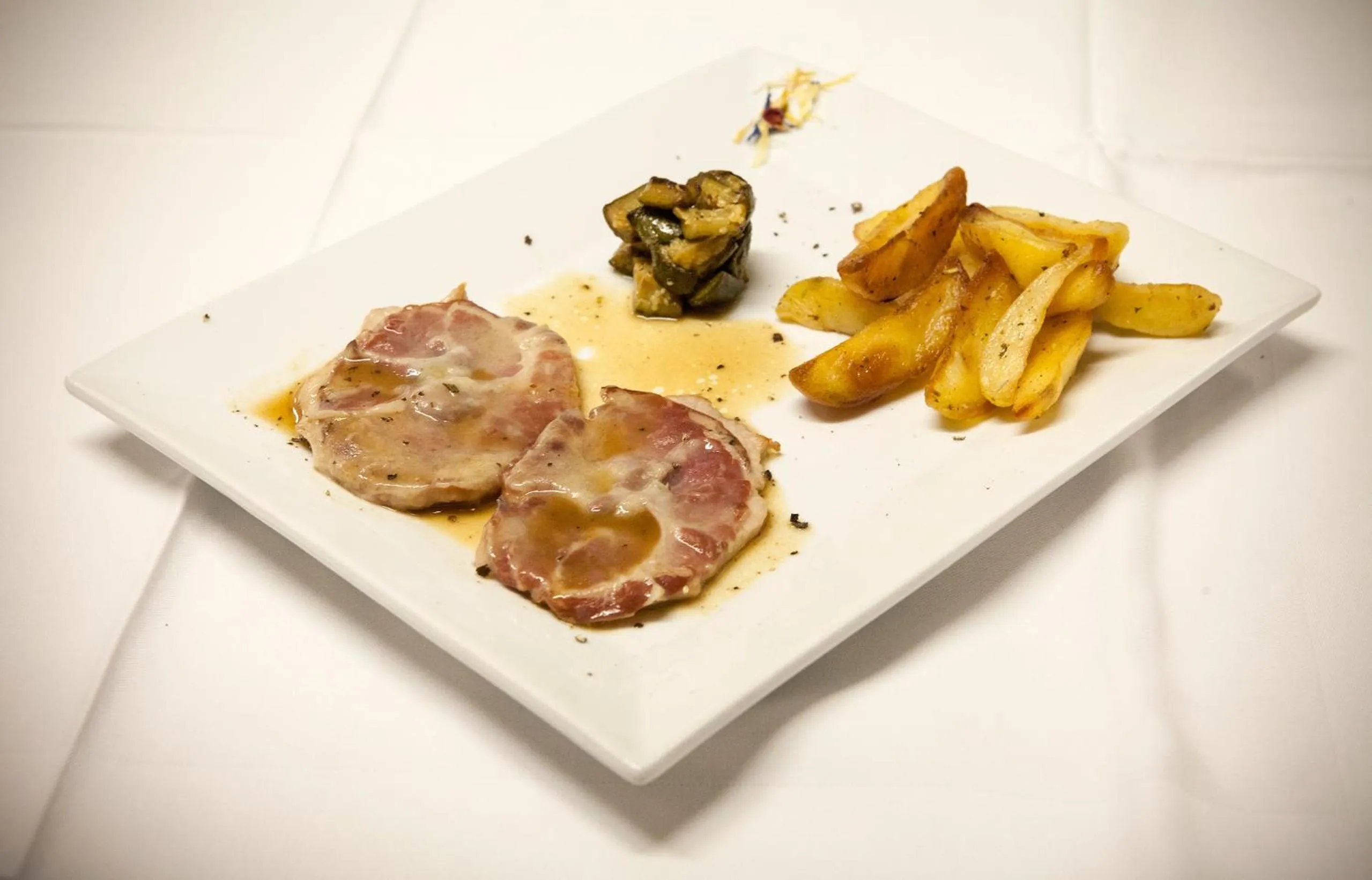 Restaurant/places to eat in Albergo alla Spiaggia