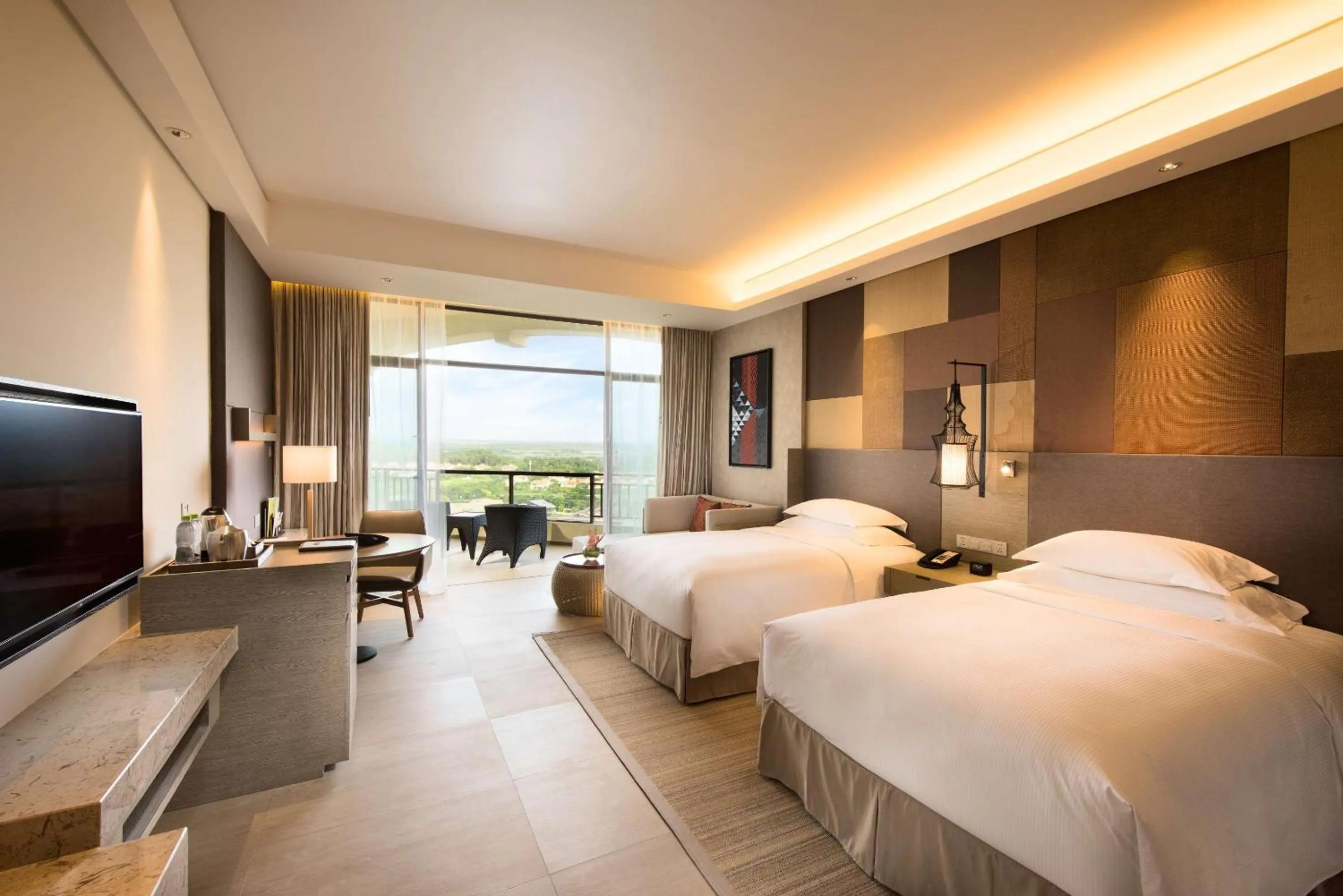 Bed in DoubleTree by Hilton Haikou Chengmai