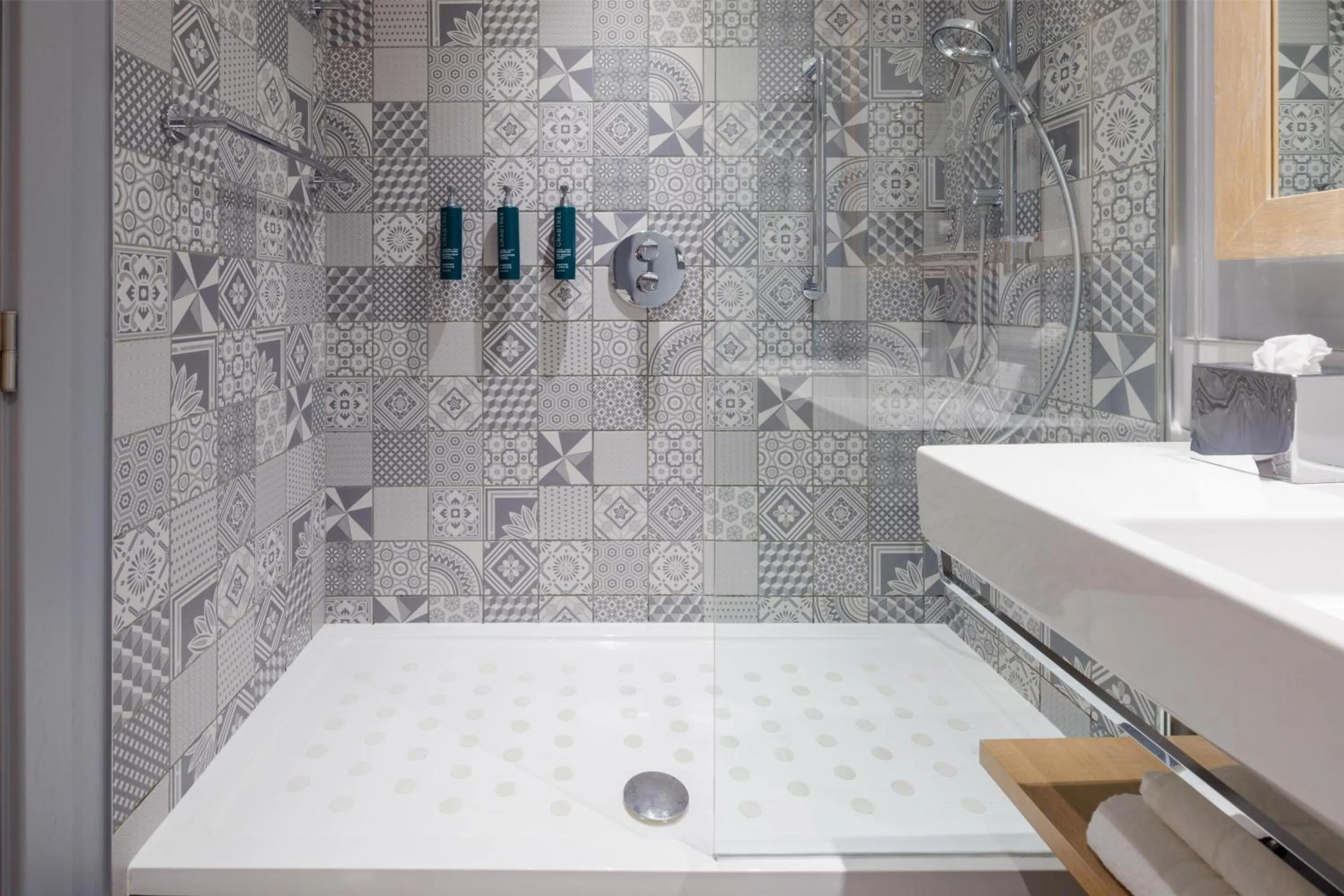 Bathroom in Hilton Bournemouth