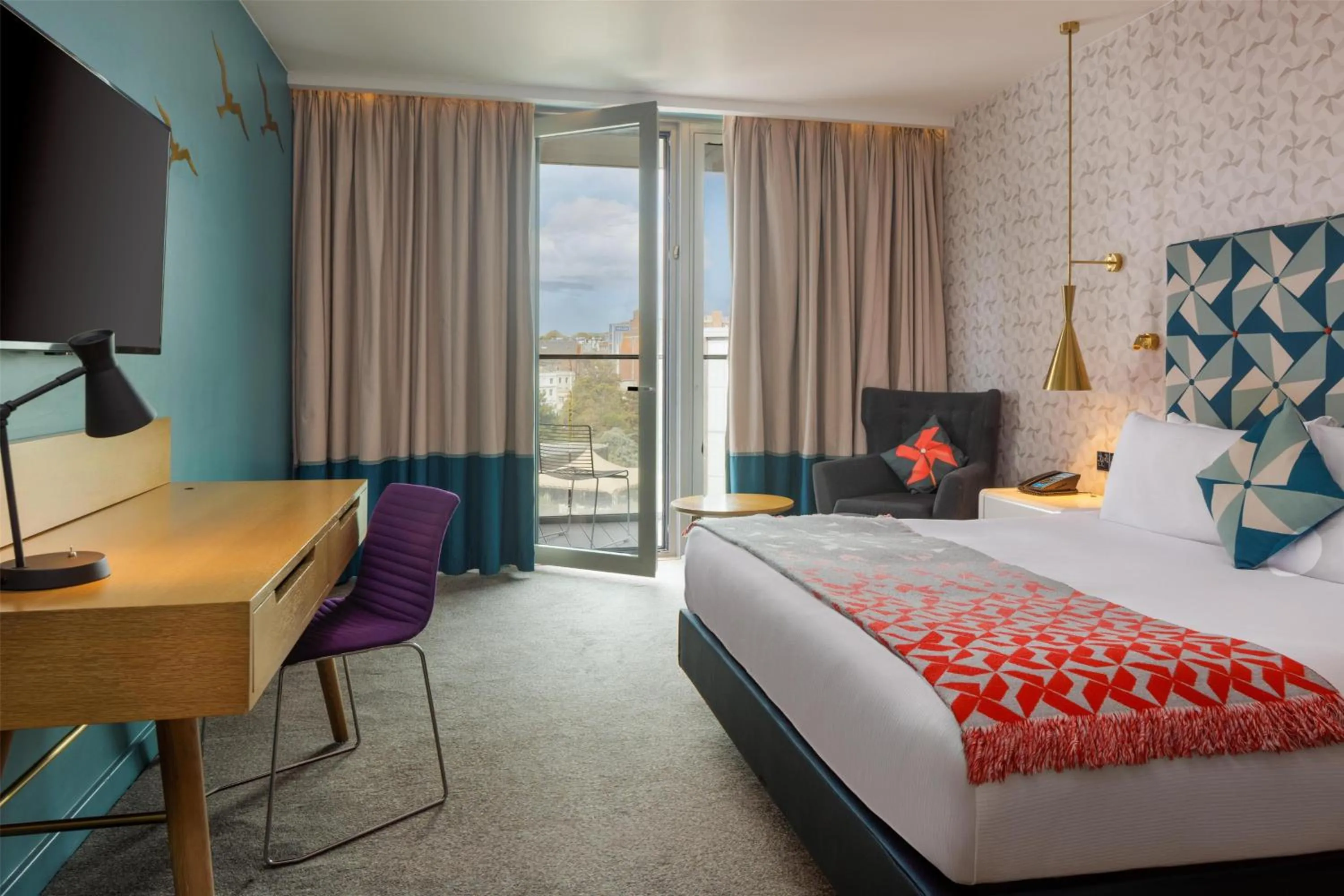 Bed in Hilton Bournemouth