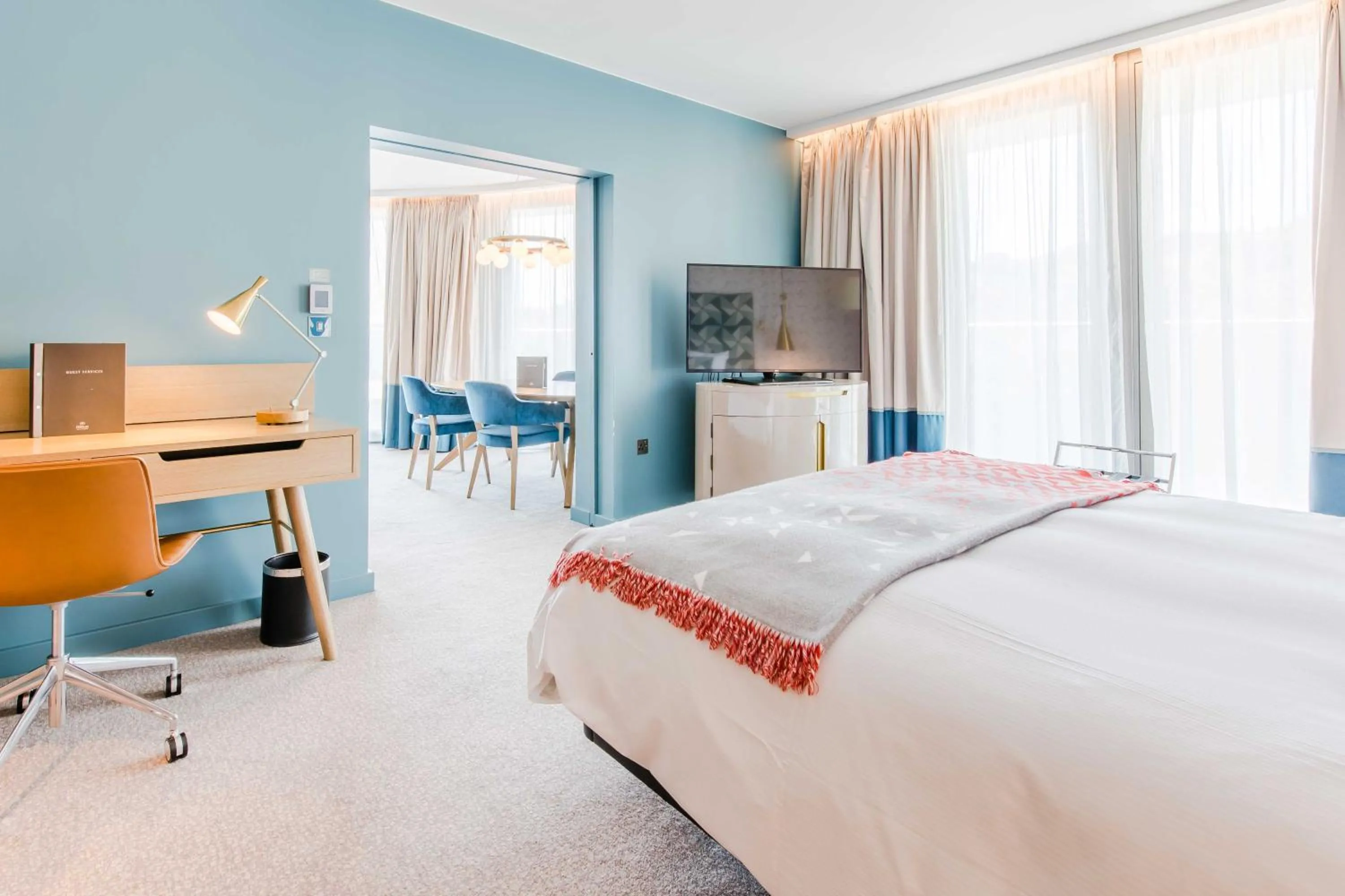 Bedroom, Bed in Hilton Bournemouth