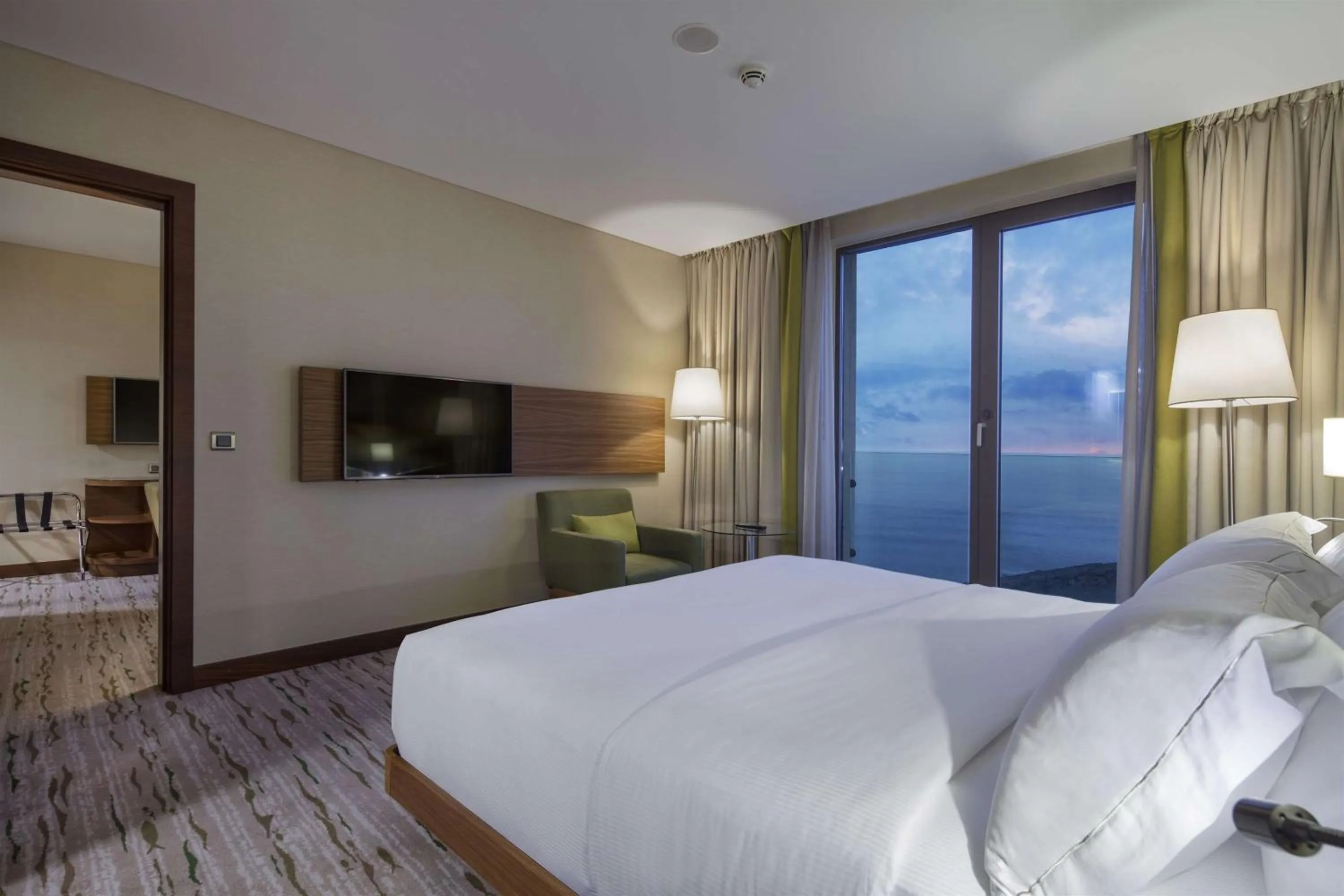 Bedroom, Bed in DoubleTree by Hilton Trabzon