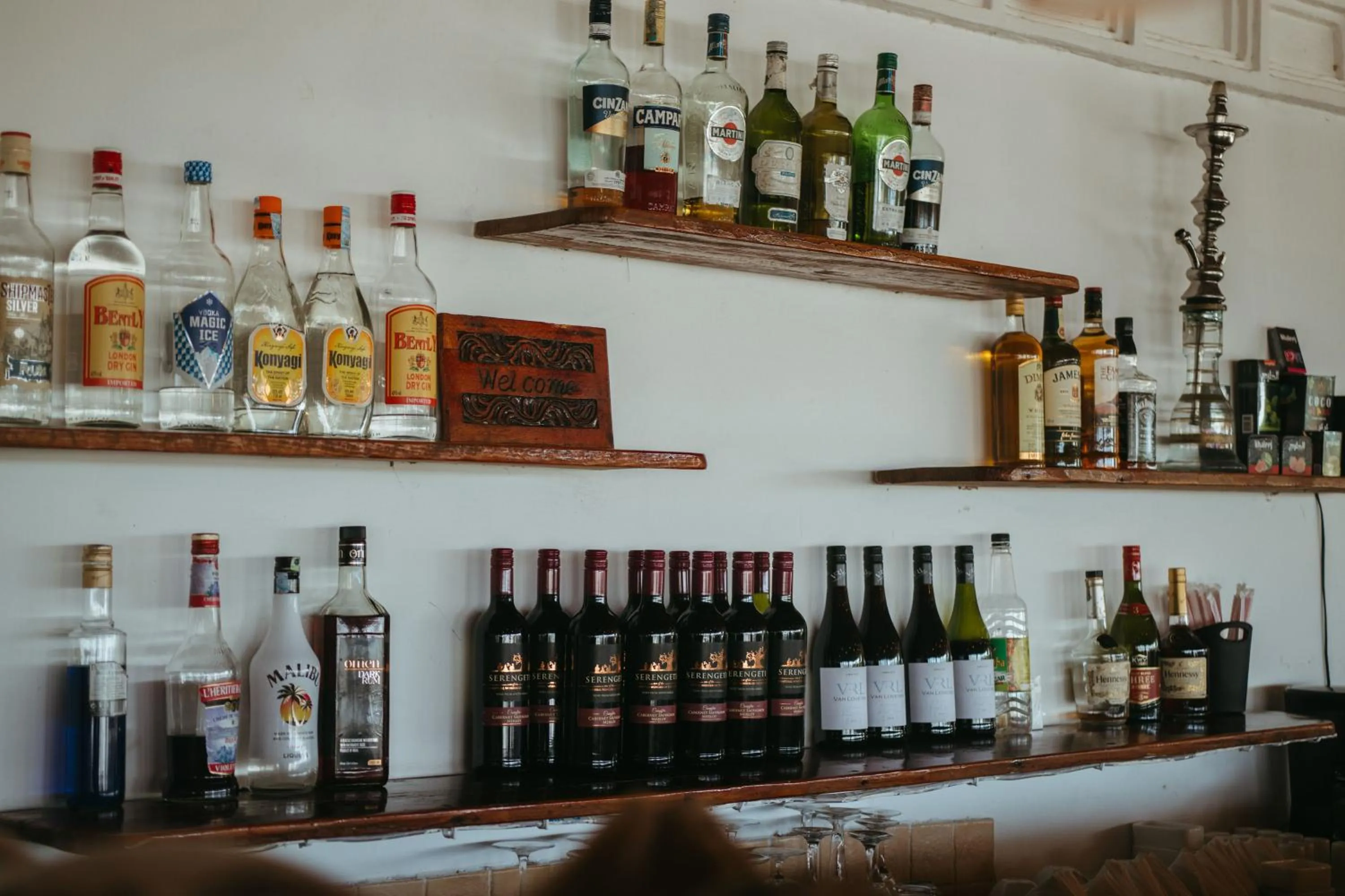 Lounge or bar in Hakuna Majiwe Beach Lodge