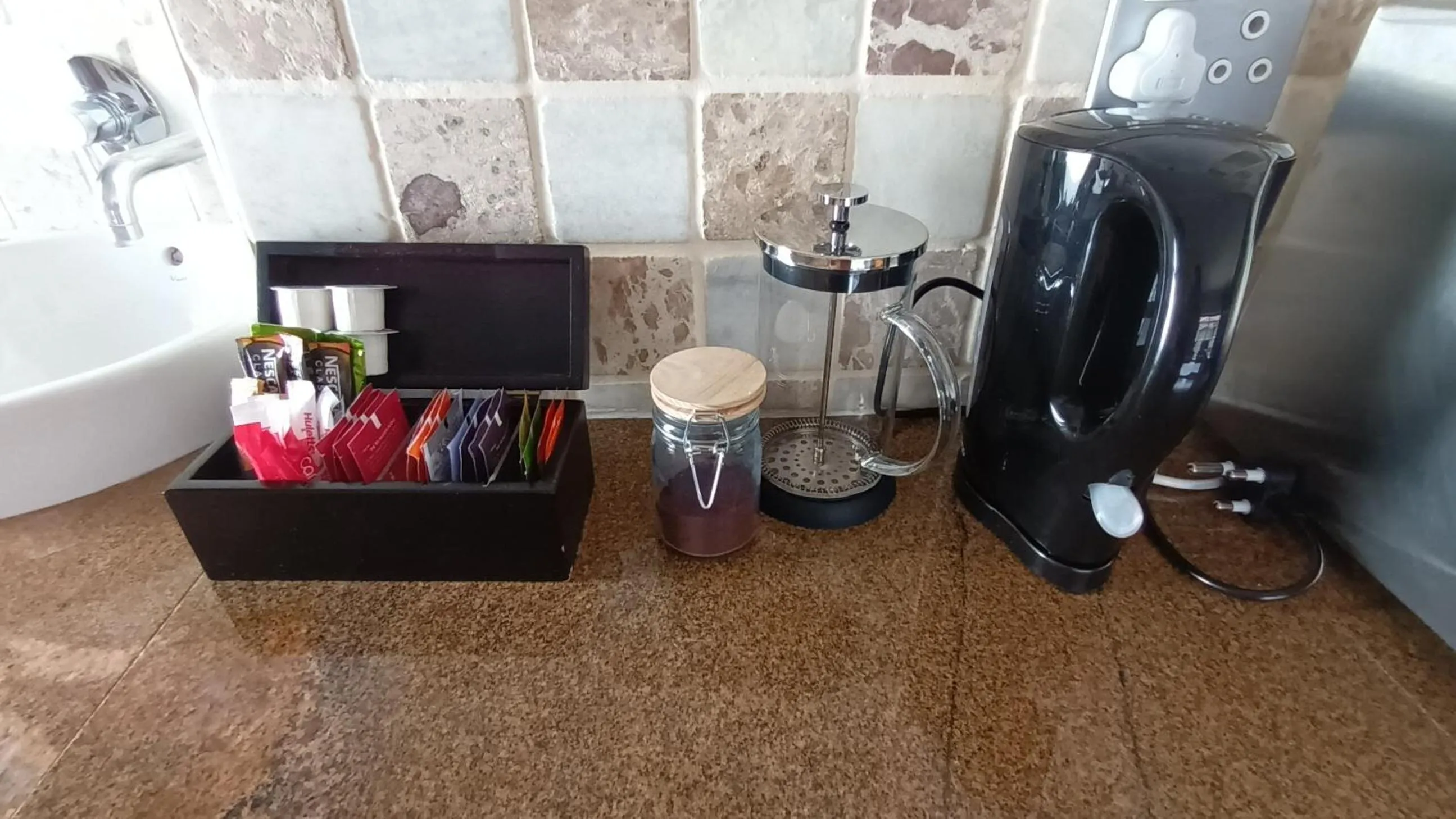 Coffee/tea facilities in Castellon Boutique Hotel
