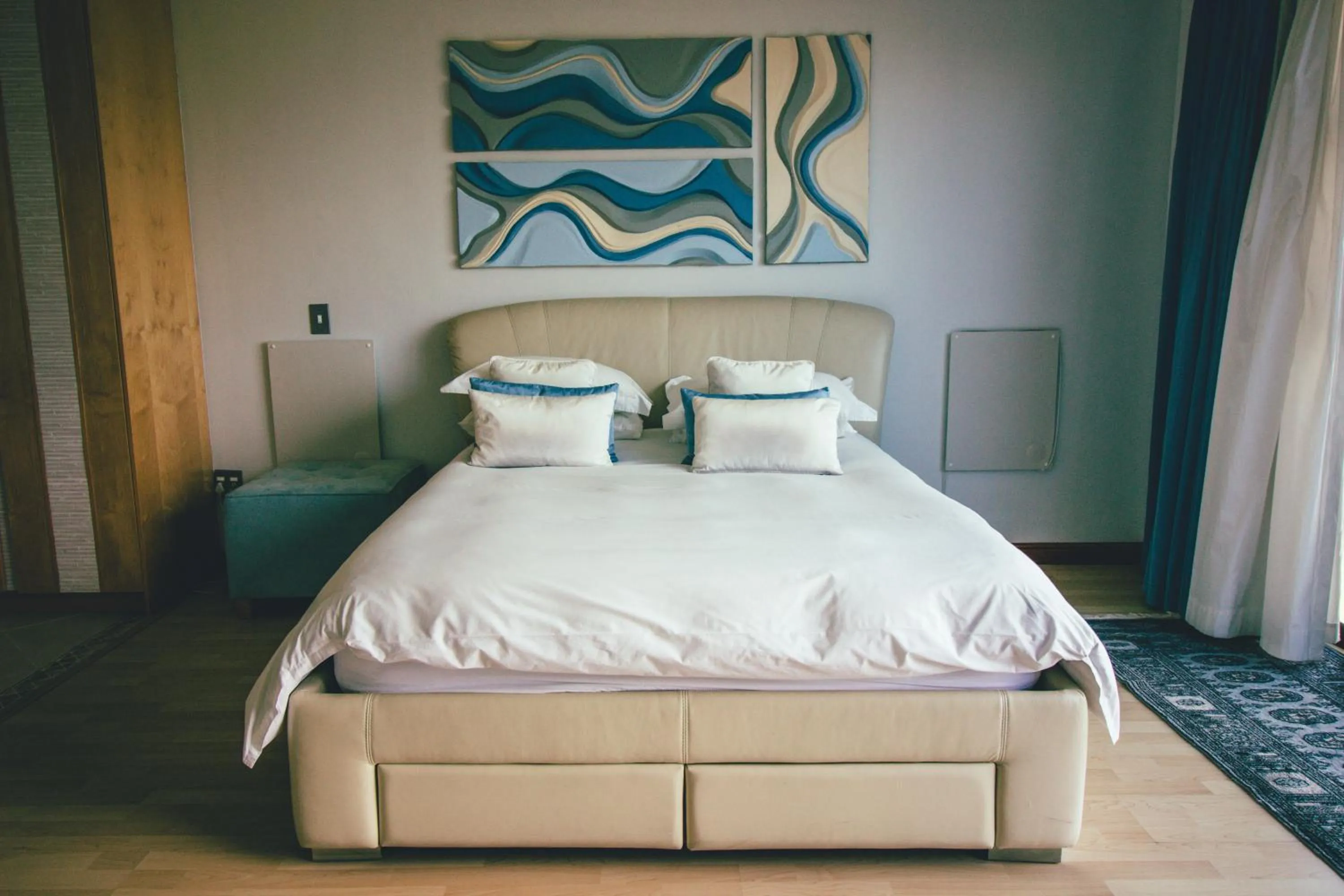 Photo of the whole room, Bed in Castellon Boutique Hotel